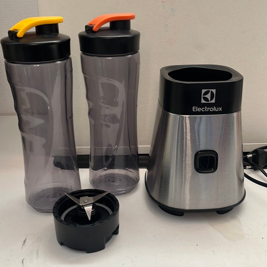 Electrolux Blender med två flaskor