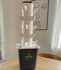 Hydroponisk vertikal trädgård för gurkodling