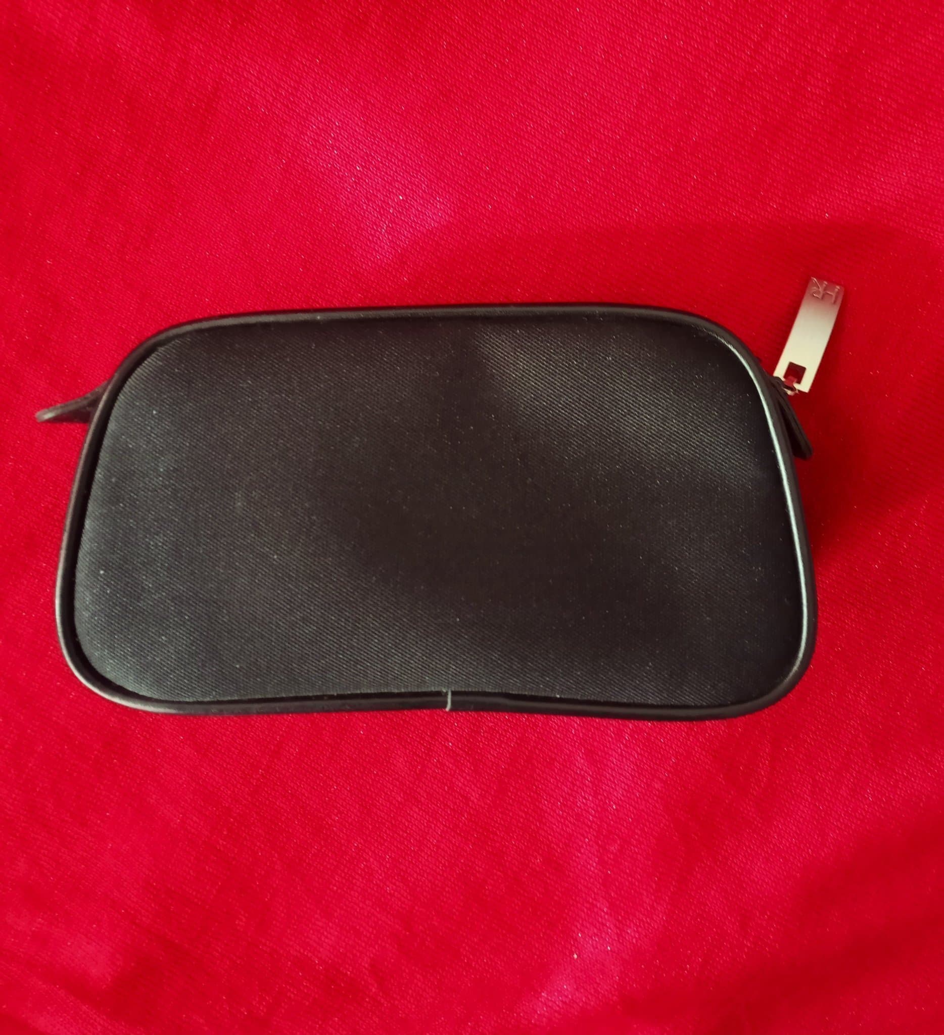 Helena Rubinstein, fin necessär, 17 cm x 9 cm x 6 cm, svart