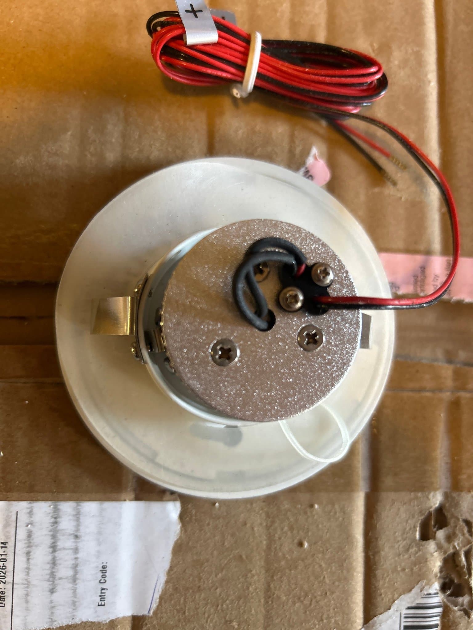 Infälld LED-spotlight P-138 COB 10.2V DC 500mA 5W 3000K IP44