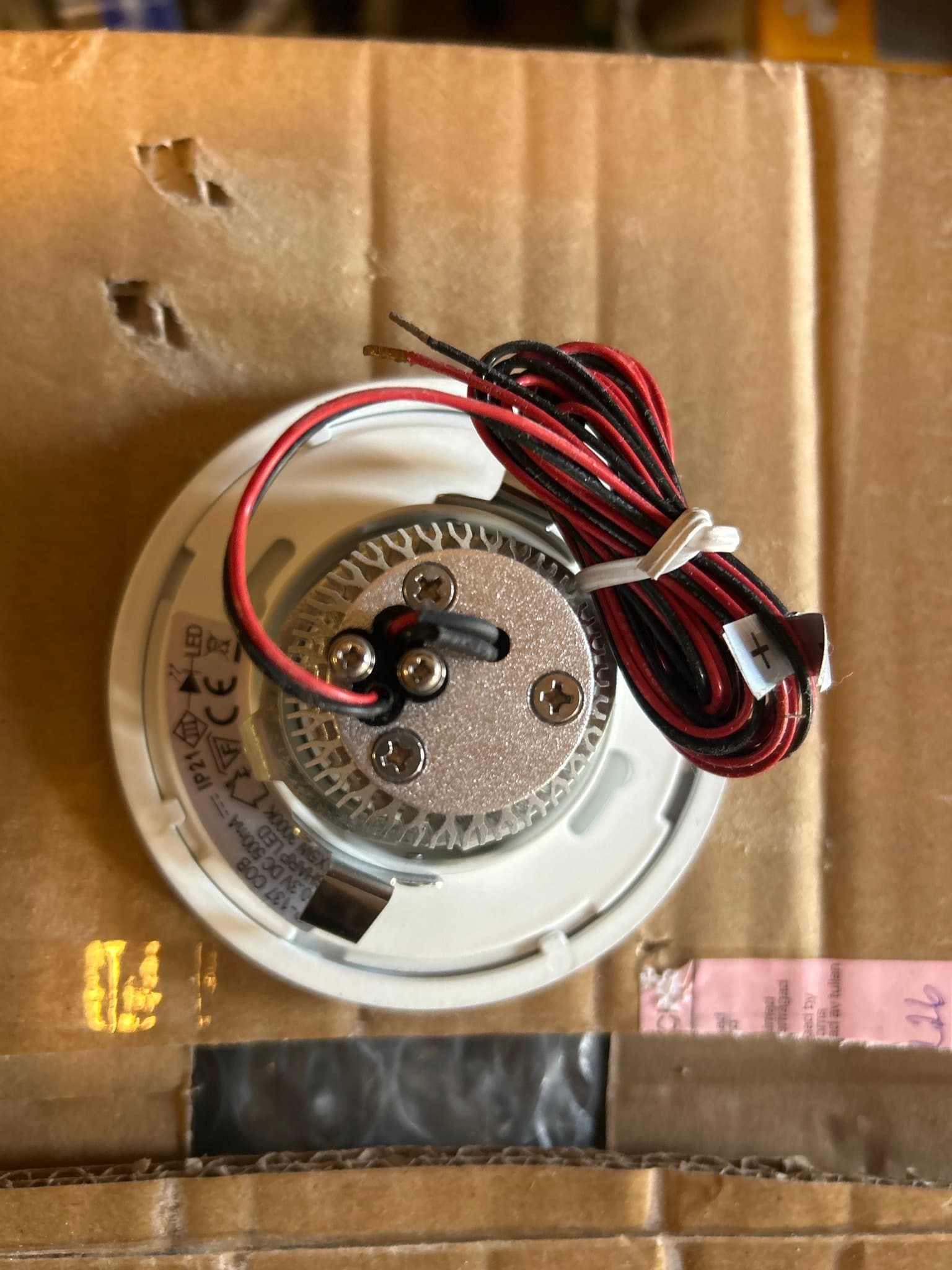 Infälld LED-spotlight P-137 COB Sharp LED 1x5W 3000K