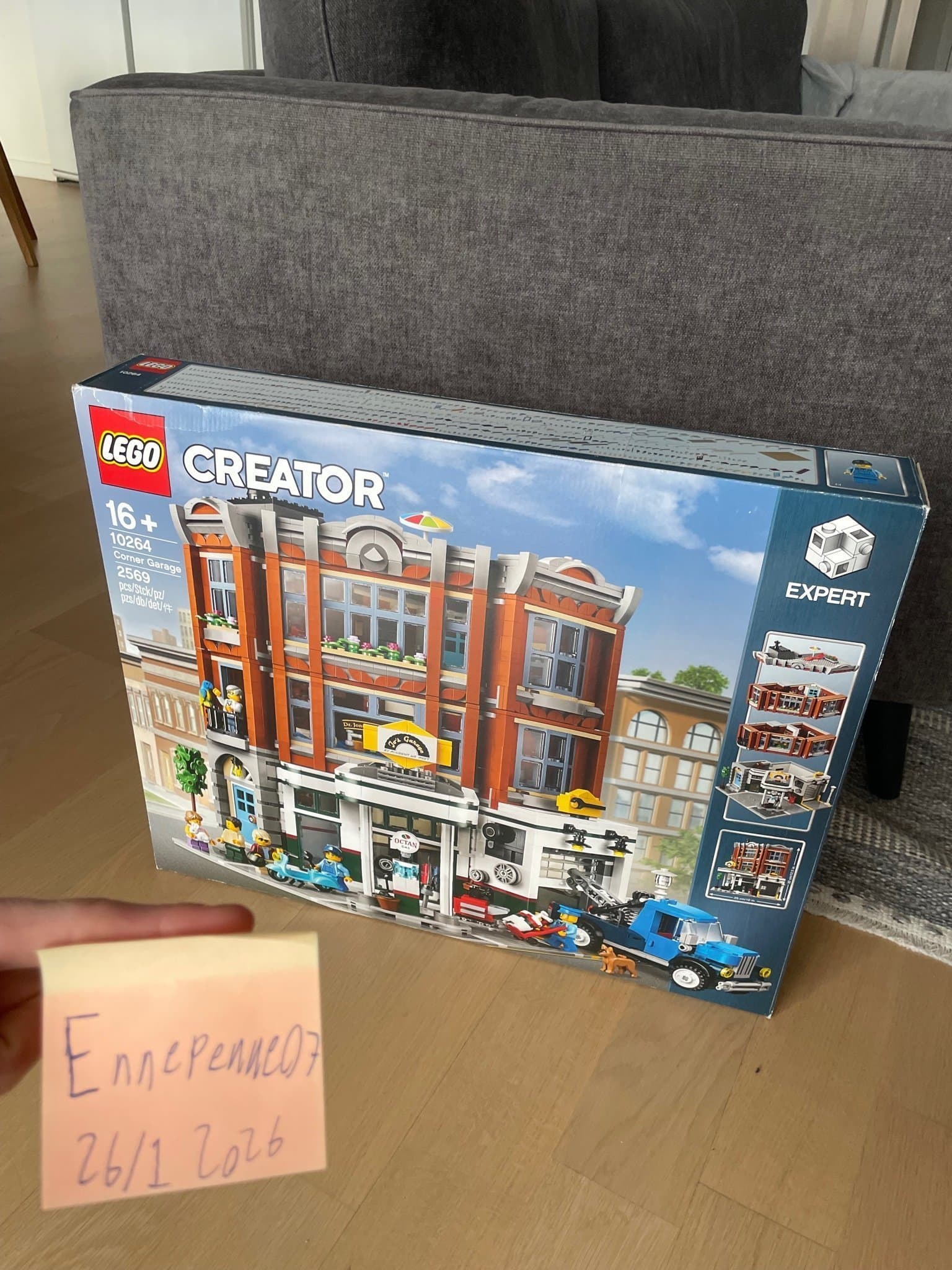 LEGO Creator Expert 10264 Corner Garage
