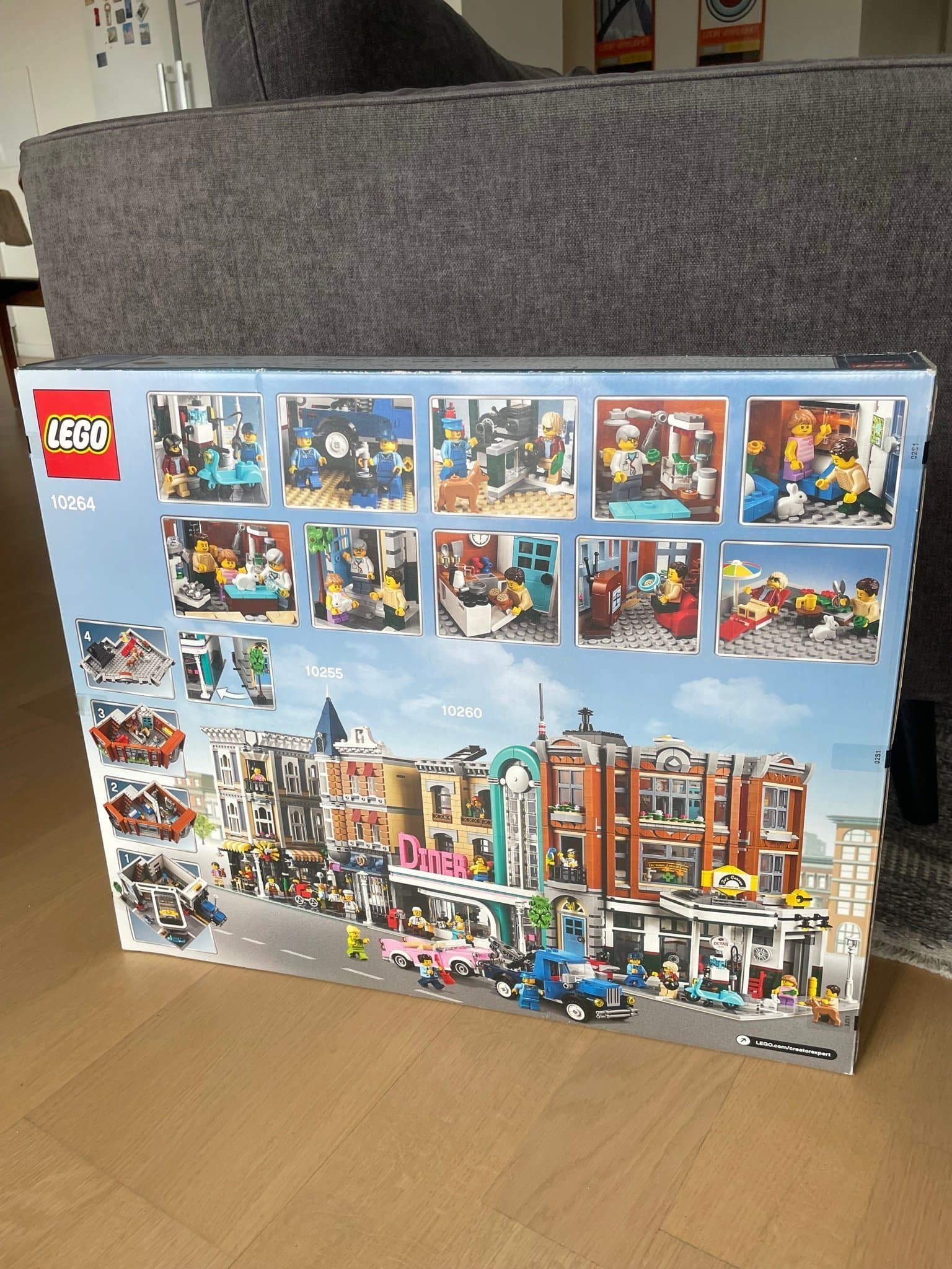 LEGO Creator Expert 10264 Corner Garage