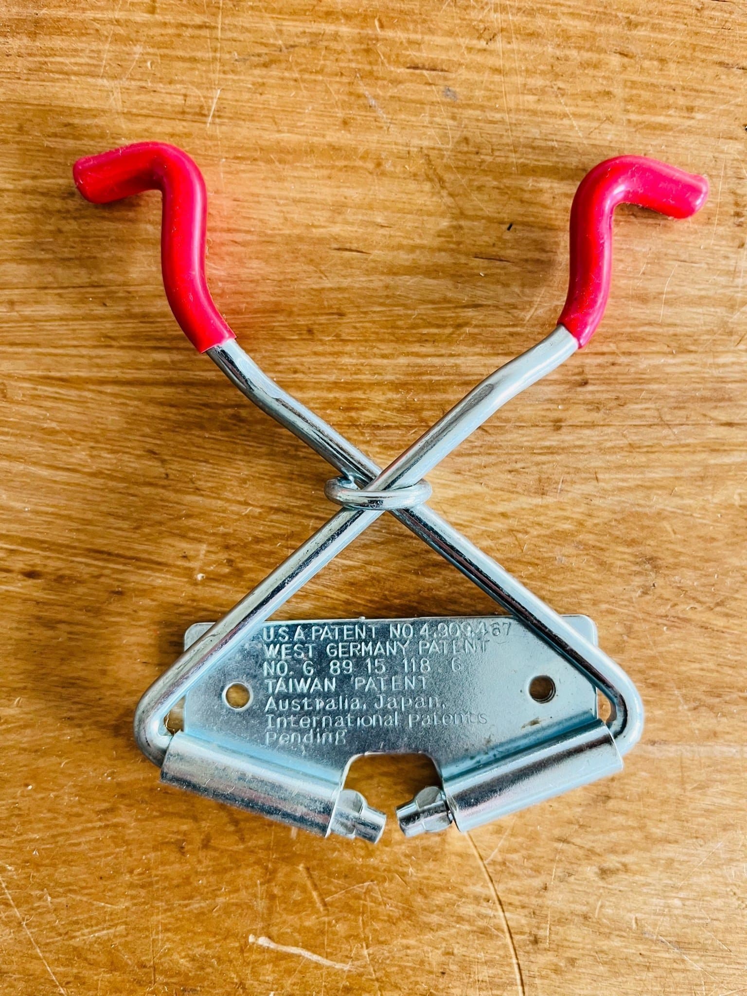 25 st ”Greppet" Universalhållaren för verktyg&trädgårdsredskap