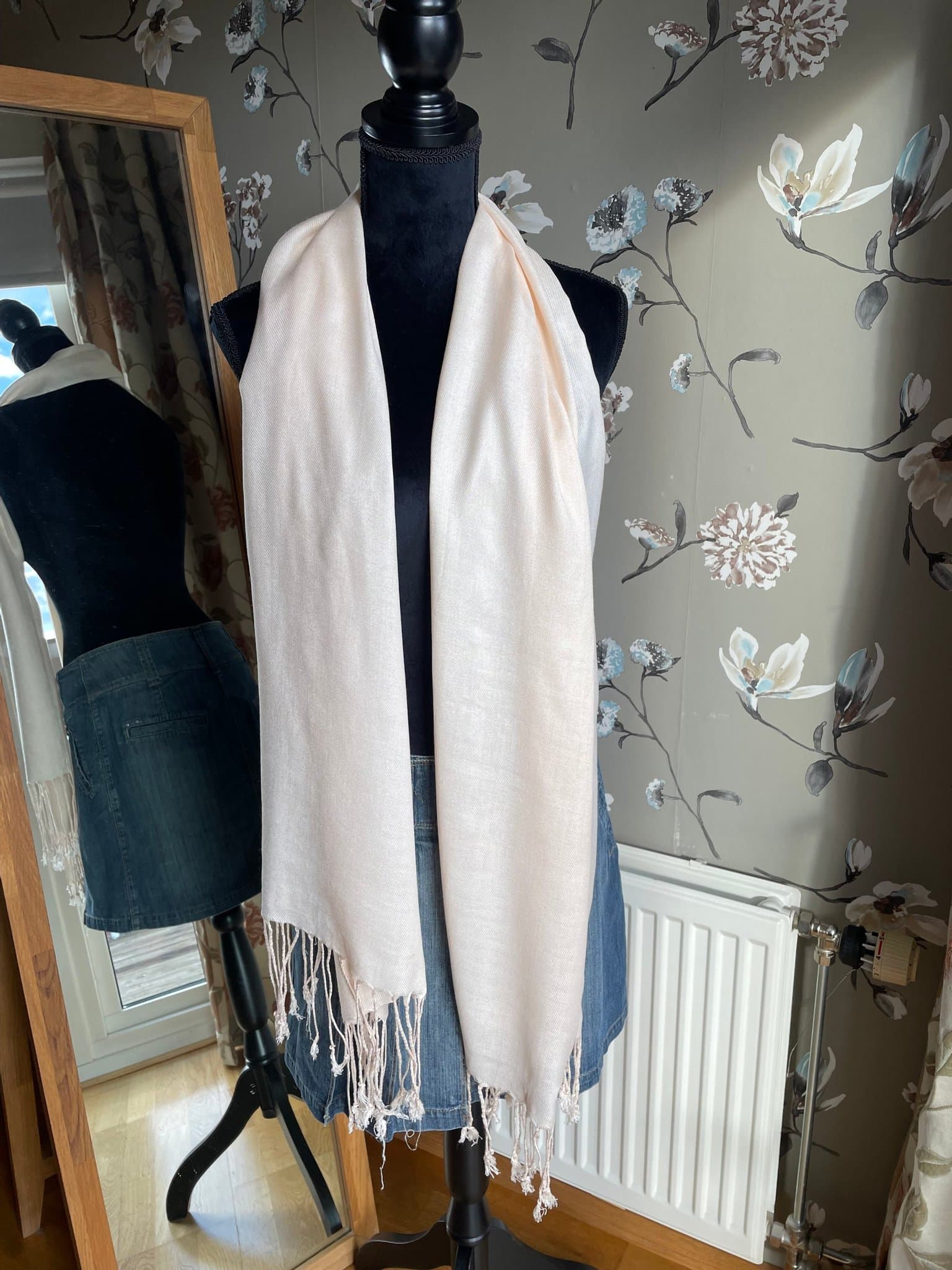 Ljusrosa morell färg sjal ( som ny ! )