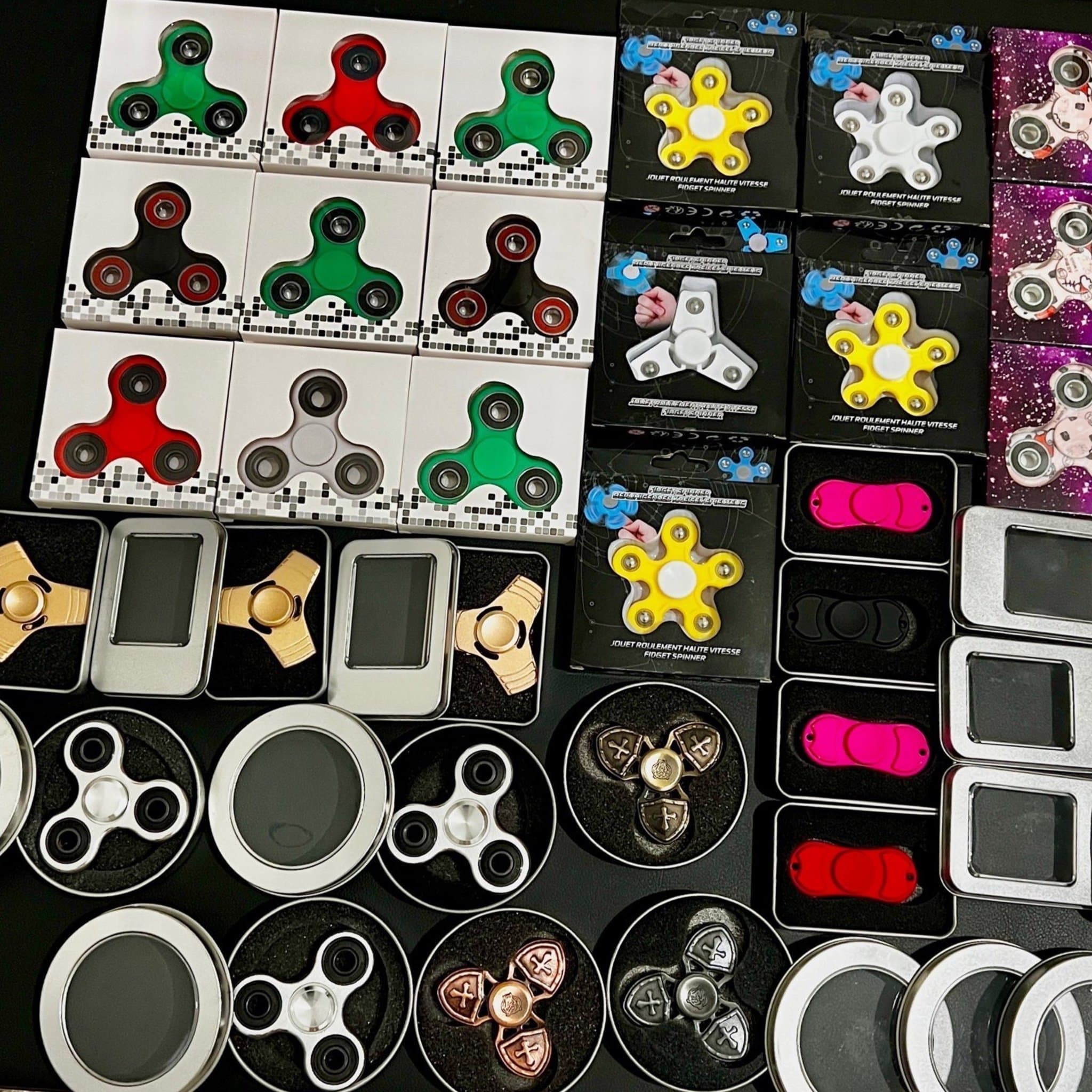 30 st olika fidget spinner - Parti paket pris