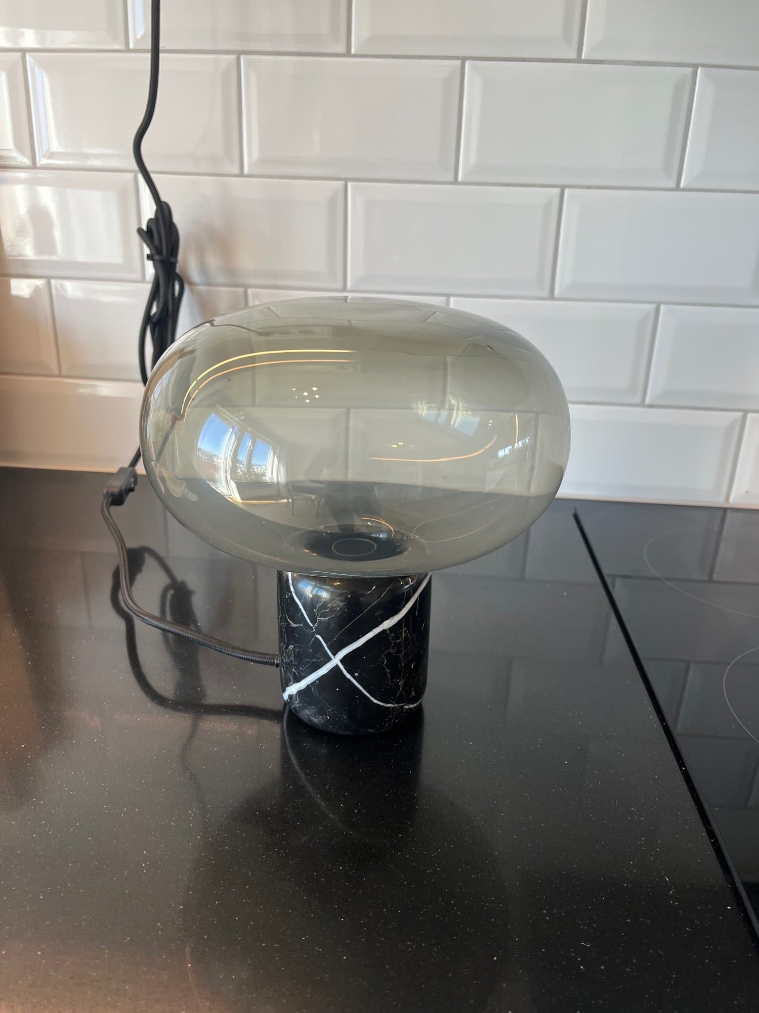New Works Karl Johan bordslampa