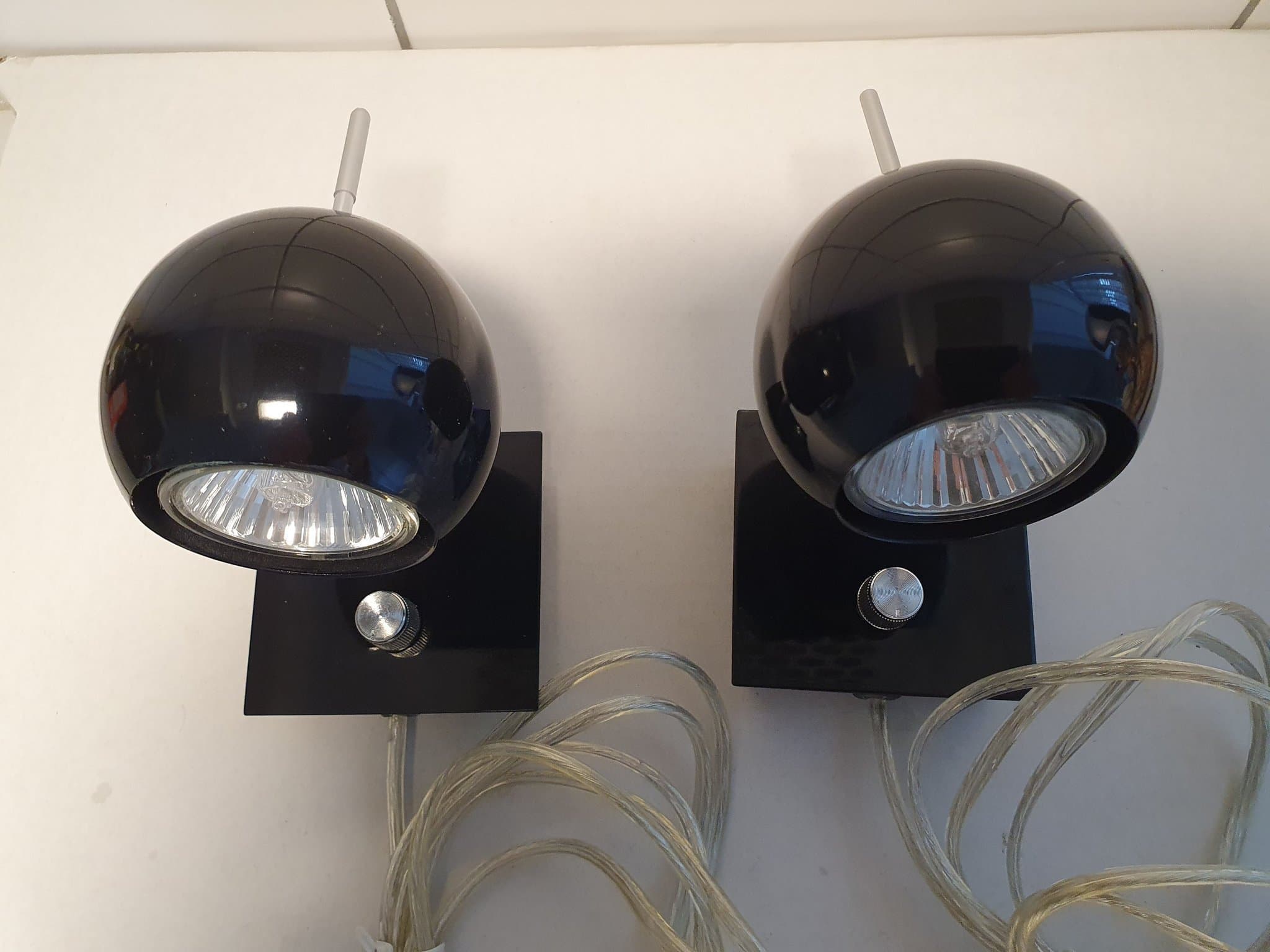 2 st svarta spotlights med dimmer