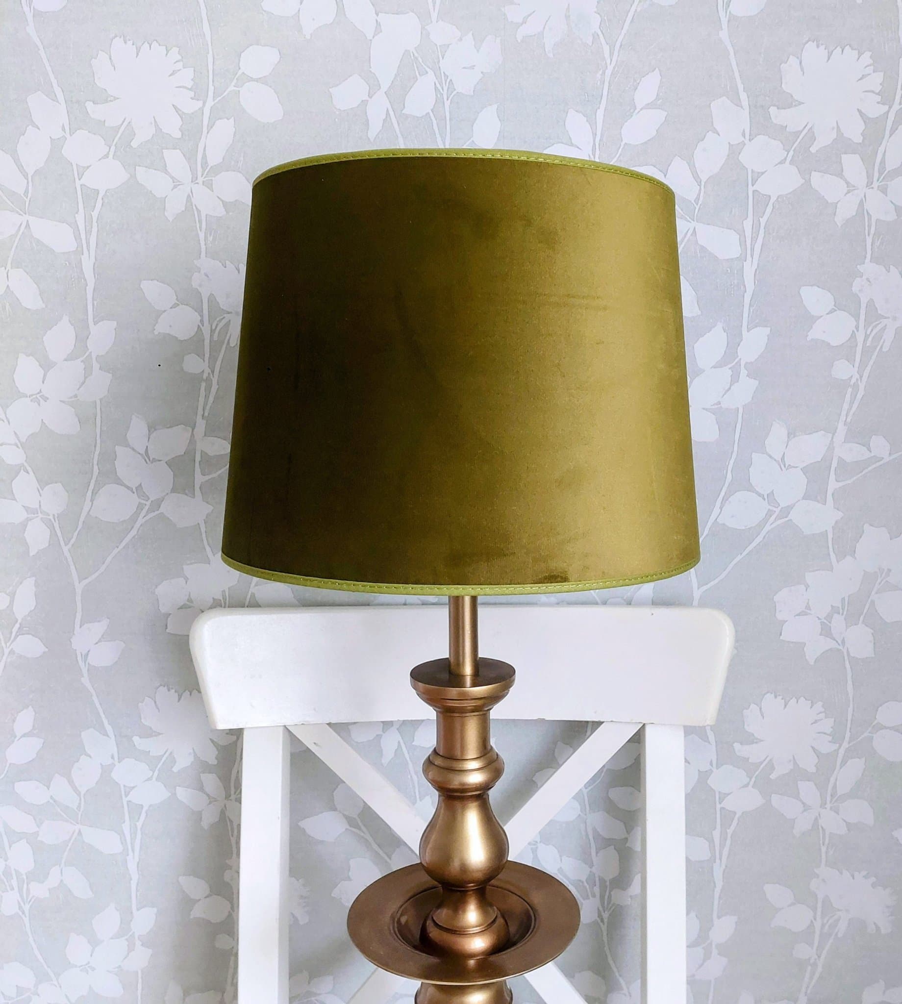 Klassisk pampig bordslampa kvitton finns