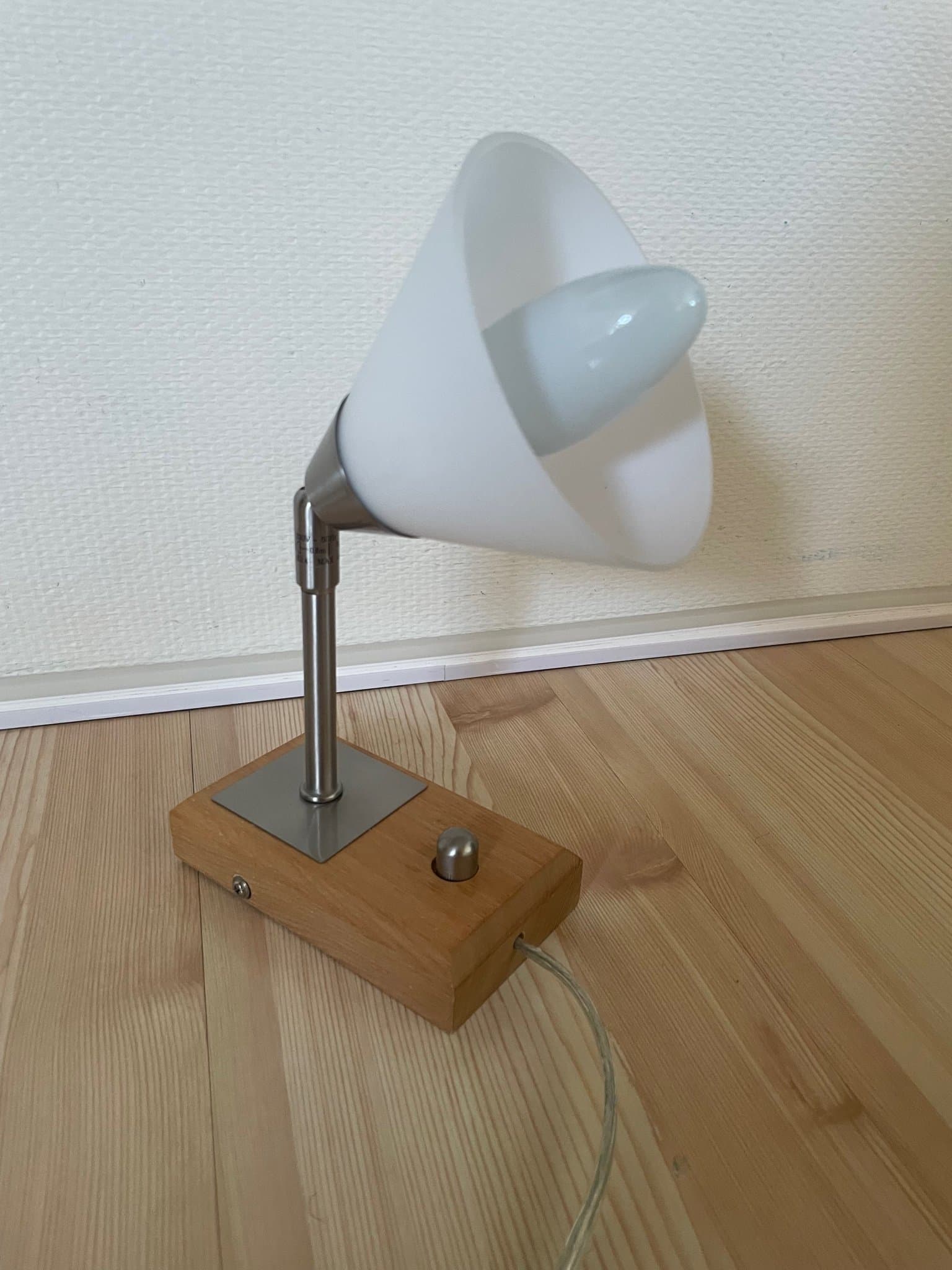 IBL LIGHTING 480201 | Trä & Metall | Vägglampa | Skandinavisk | 2000-tal