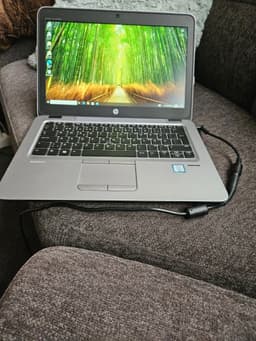 HP Elitebook 820 G4-16 GB ram-256 GB SSD-Windows 11 Pro