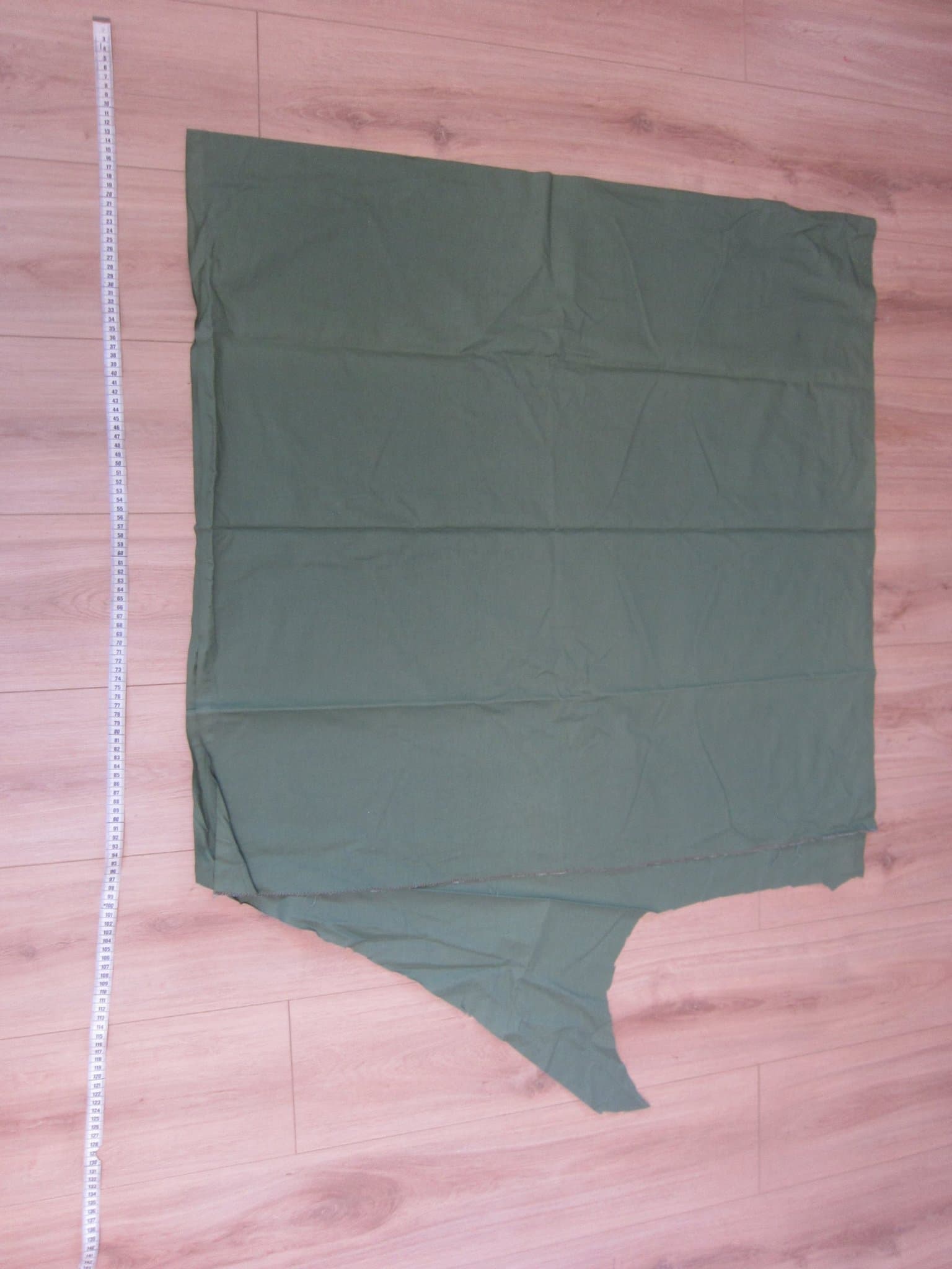 Grönt tyg ca 176 x 92cm