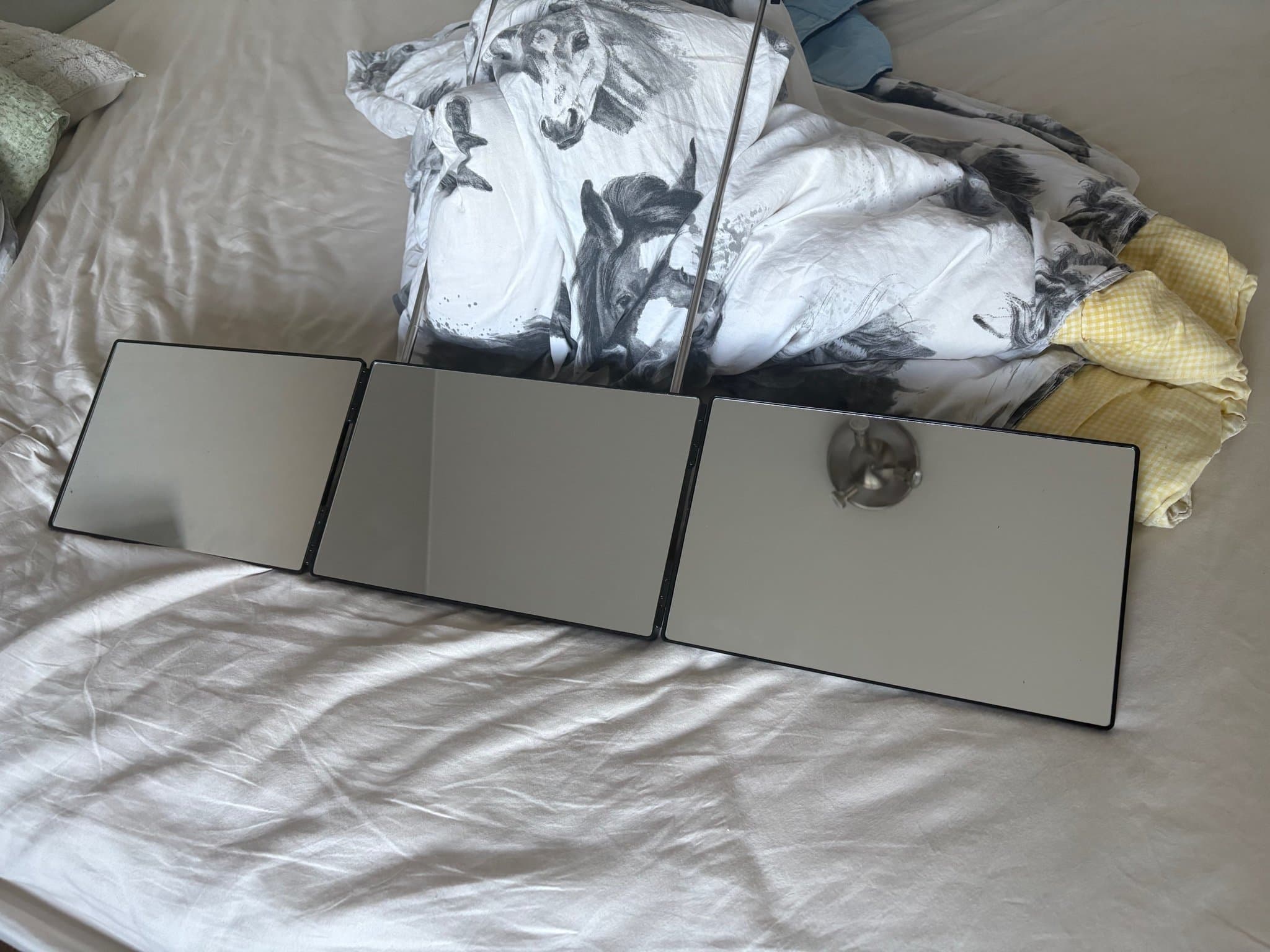 Självklippningsspegel med tre paneler