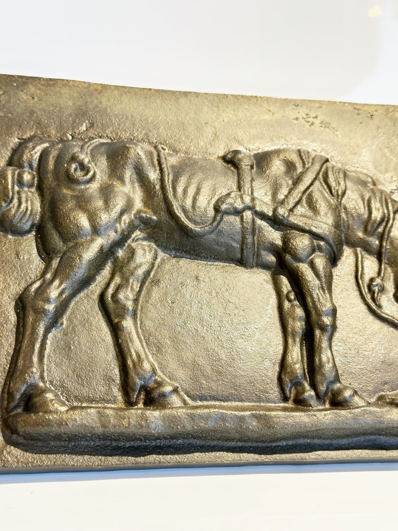 Vacker Relief Tavla med hästmotiv Gutjärn 1800-1900tal