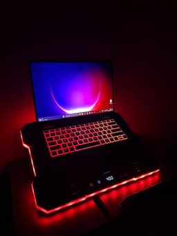 HP OMEN 14 – RTX 4070 / Ultra 9 185H / 32GB RAM / 4TB SSD / OLED+tillbehör