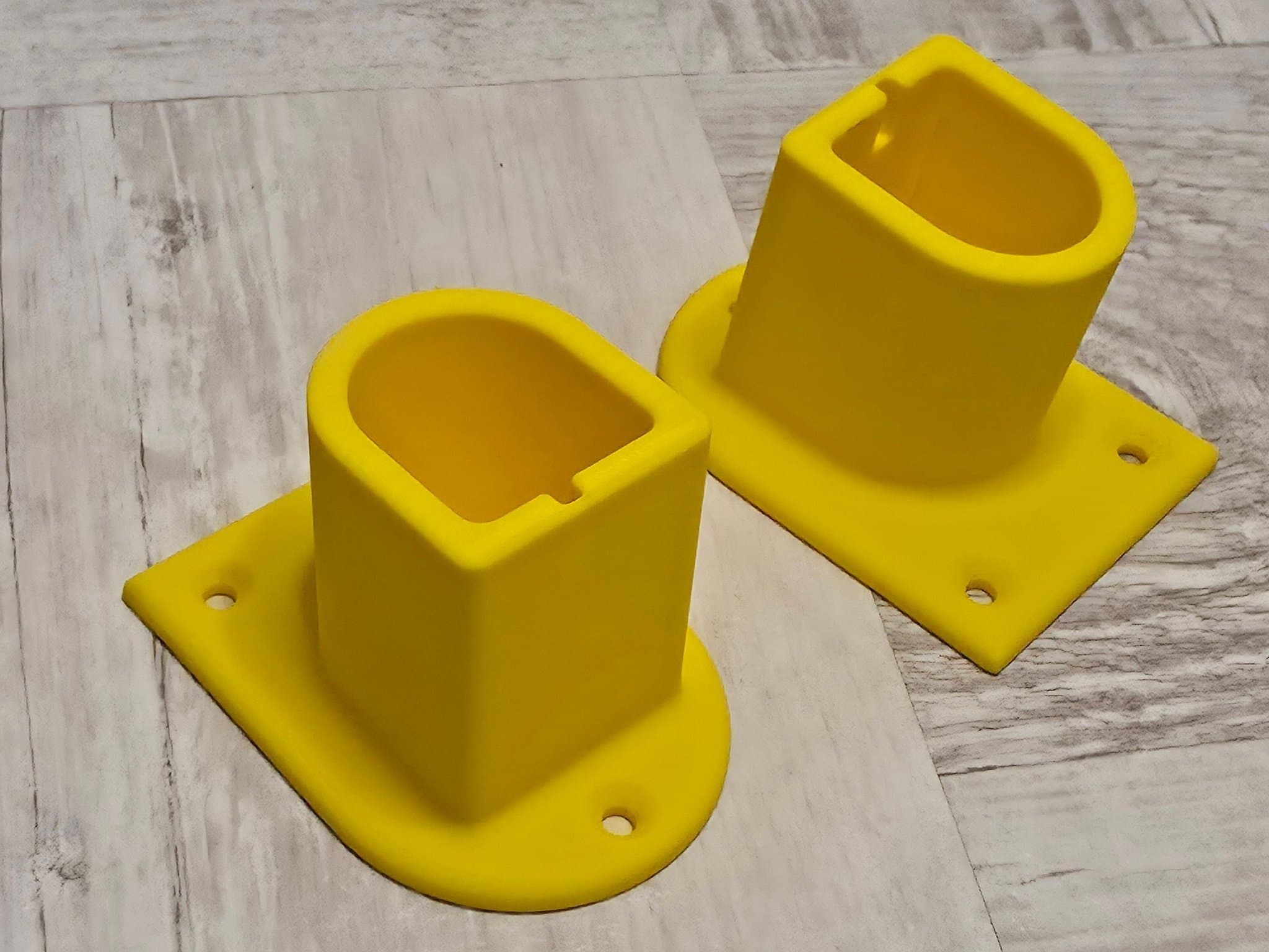 2st 3D-printade Ryobi One+ batterihållare