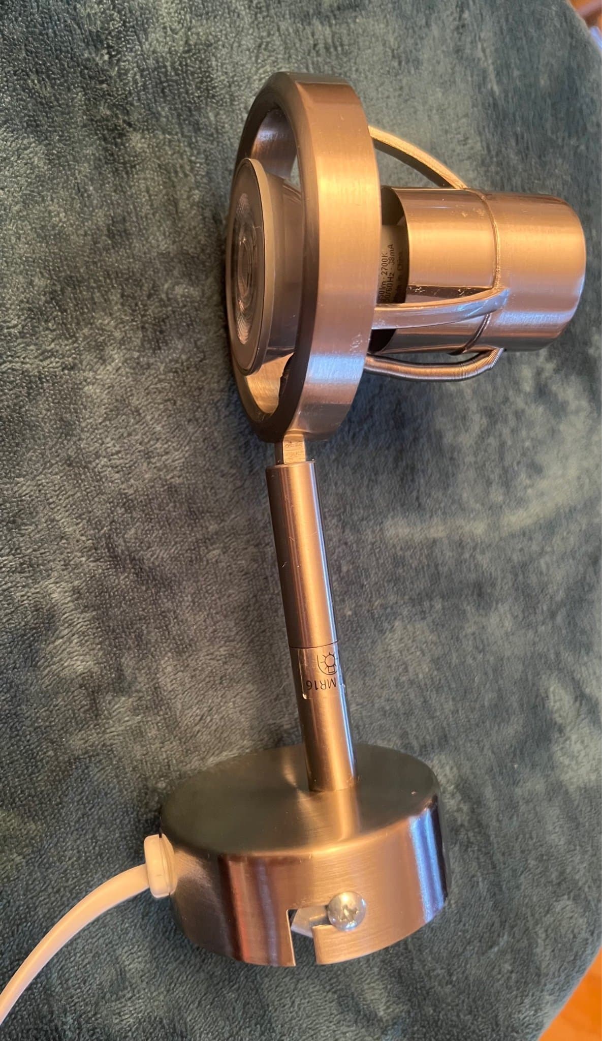 Aliminiumfärgad Spotlight lampa