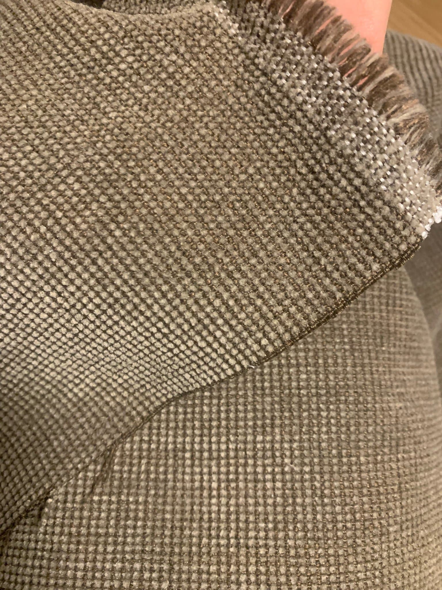 Nytt möbeltyg tyg i mjuk skön kvalitet Brunt beige färg. 2,22m Mer finns!