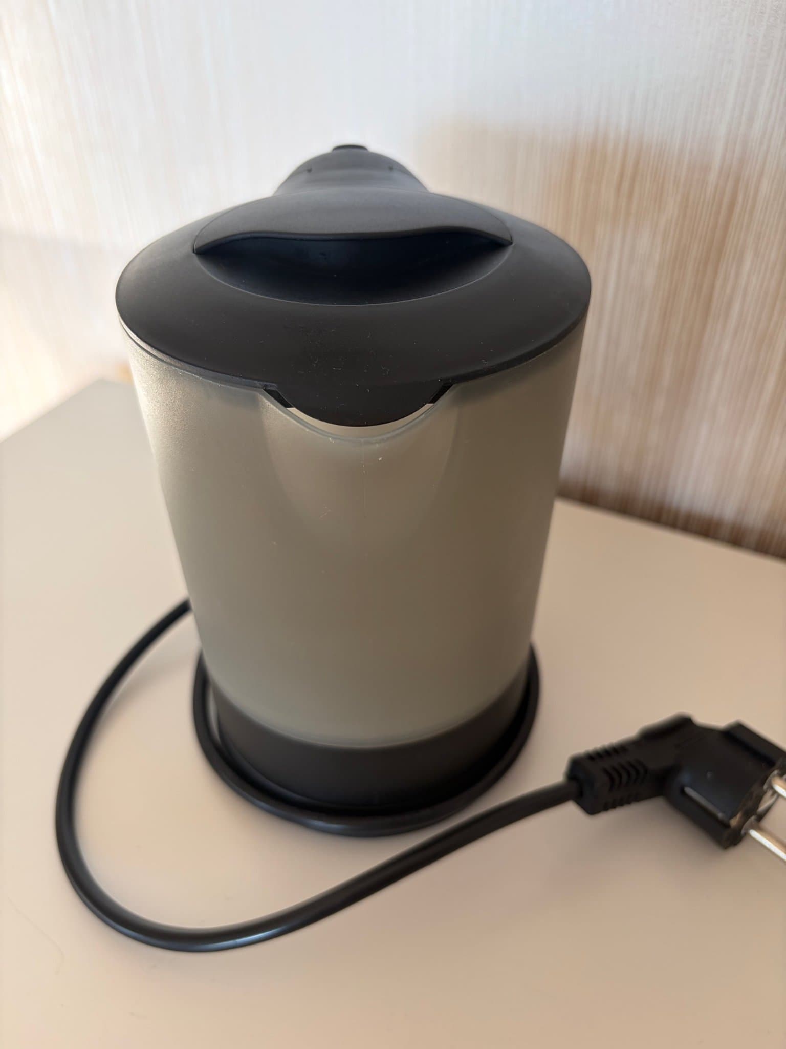 Quigg Vattenkokare 0,5 liter grå