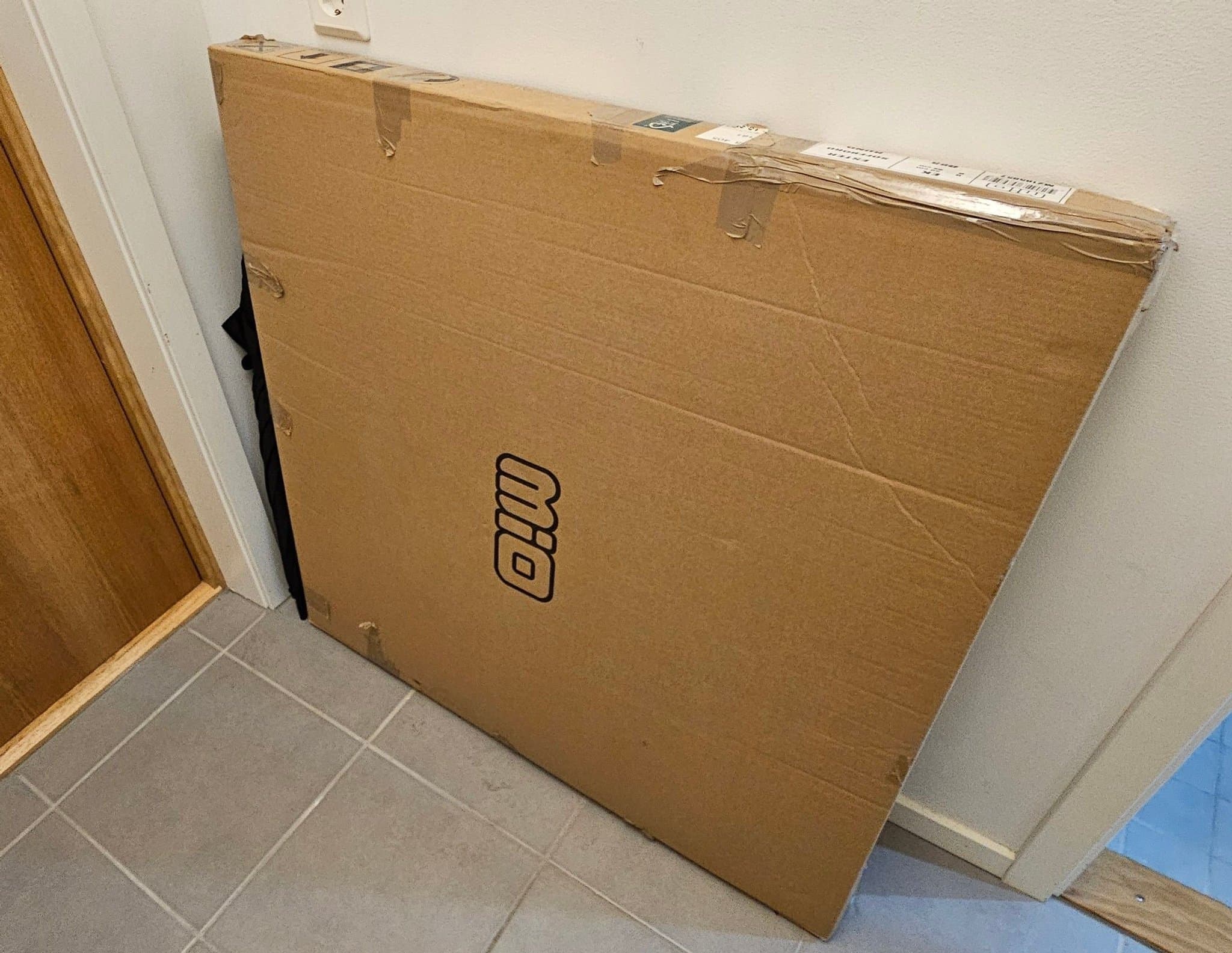 Nytt soffbord Ester Mio Ek runt