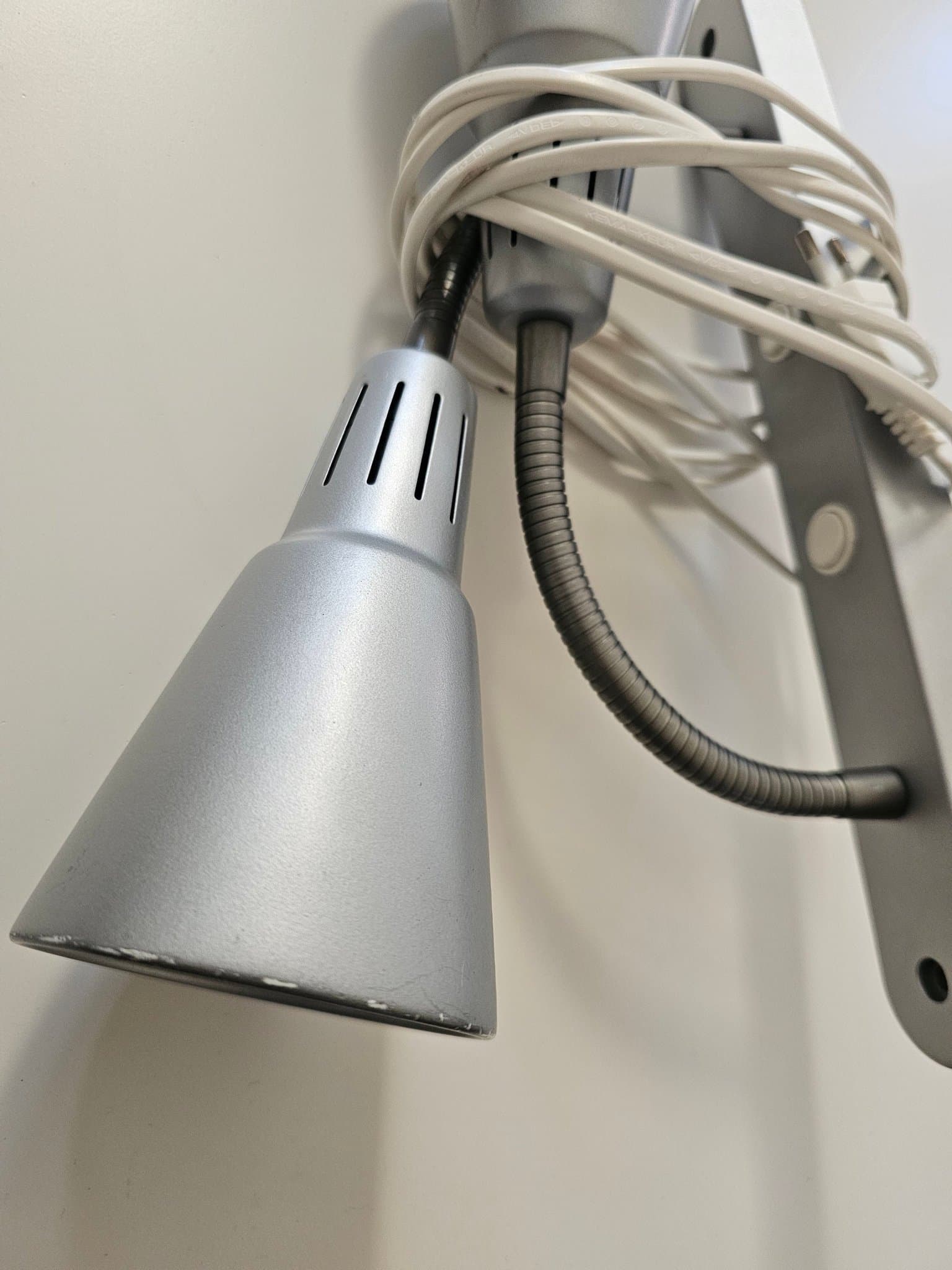 IKEA KVART Vägglampa med två riktbara spotlights