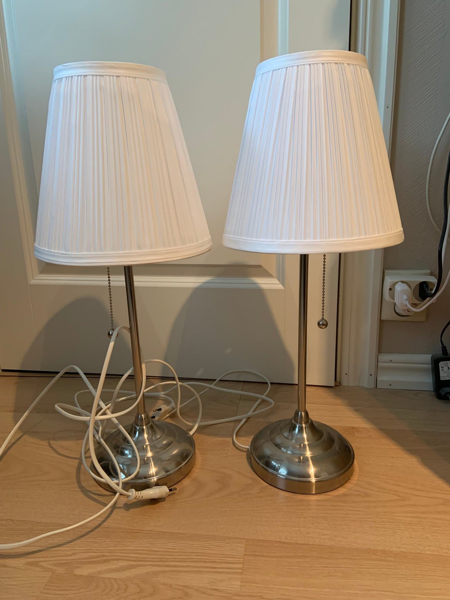 Årstid bordslampa IKEA, 2 st