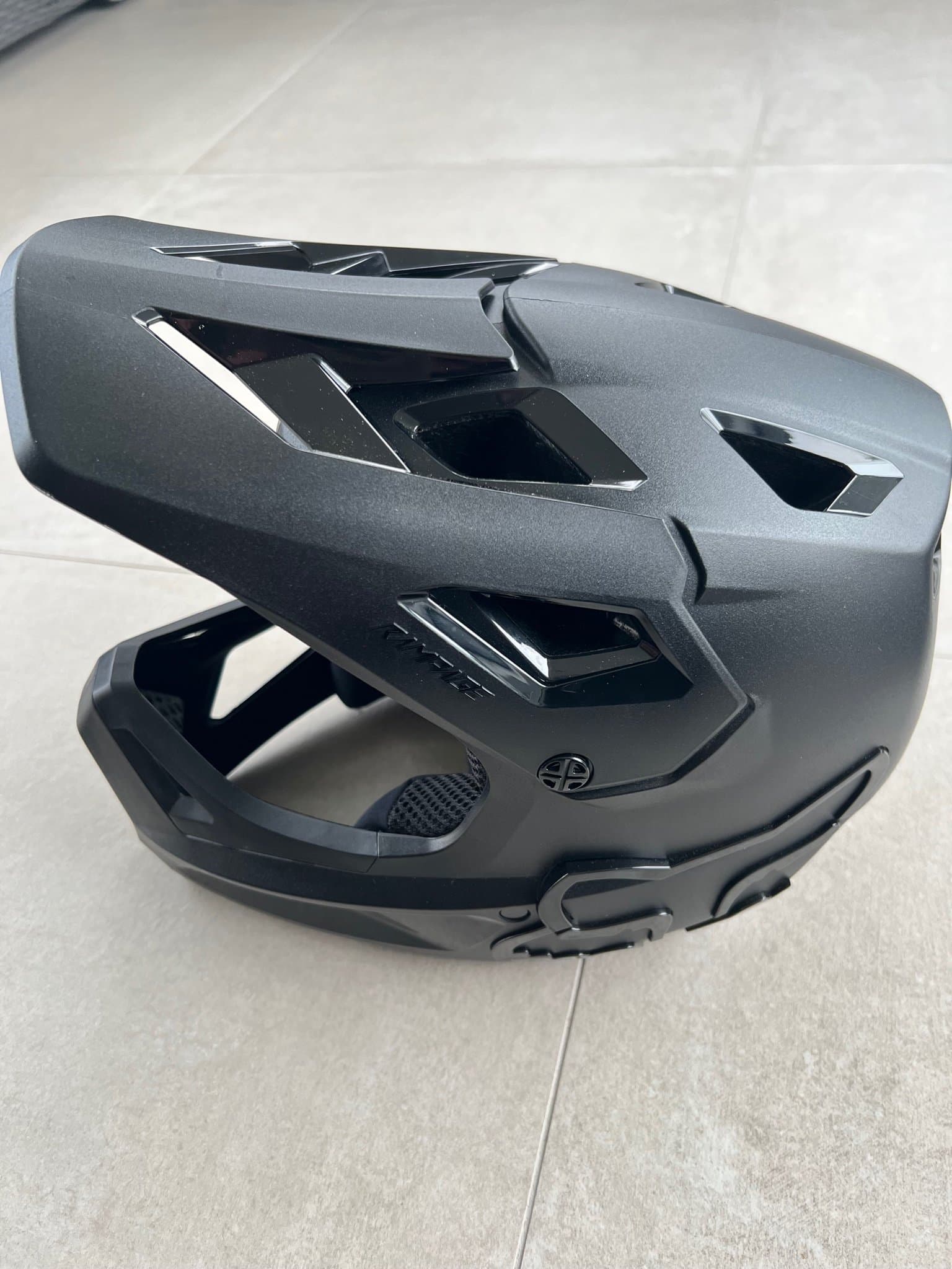Fox rampage Fullface cykelhjälm