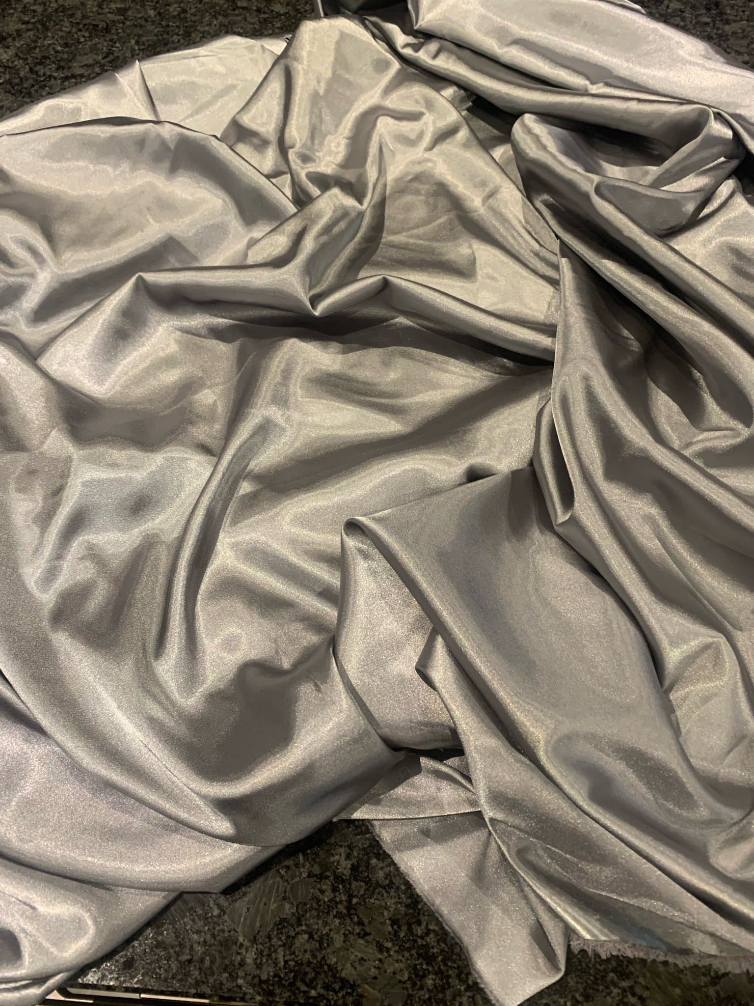 Silvergrått tyg 160X250cm