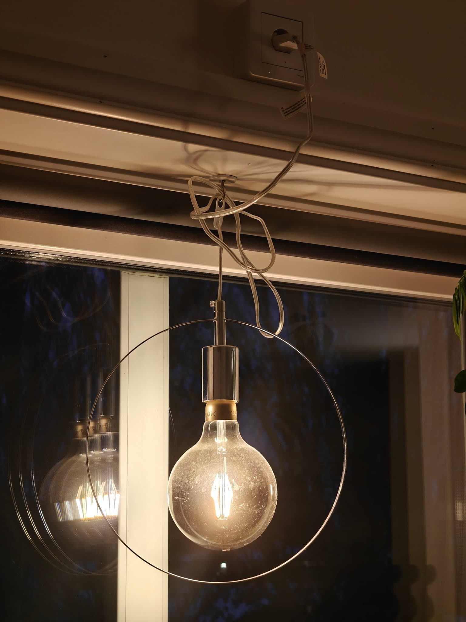 SPARTAN RINGO F5730K Fönsterlampa med E27 sockel