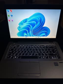 HP EliteBook + Microsoft Office Pro (SIM-stöd)