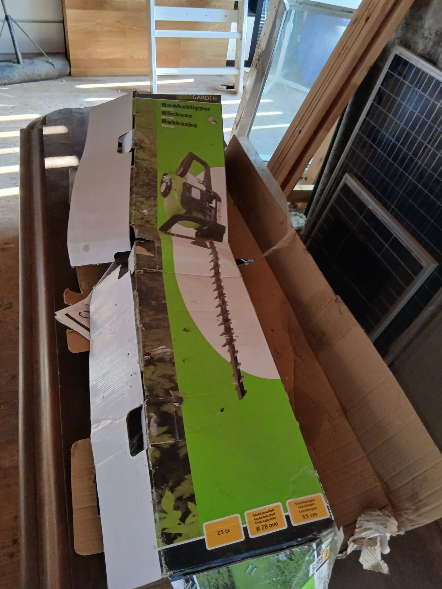 Garden Hedge Trimmer, Petrol, Model 77796