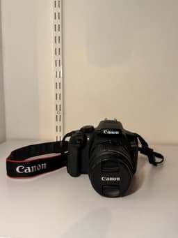 Canon EOS 1300D systemkamera med objektiv