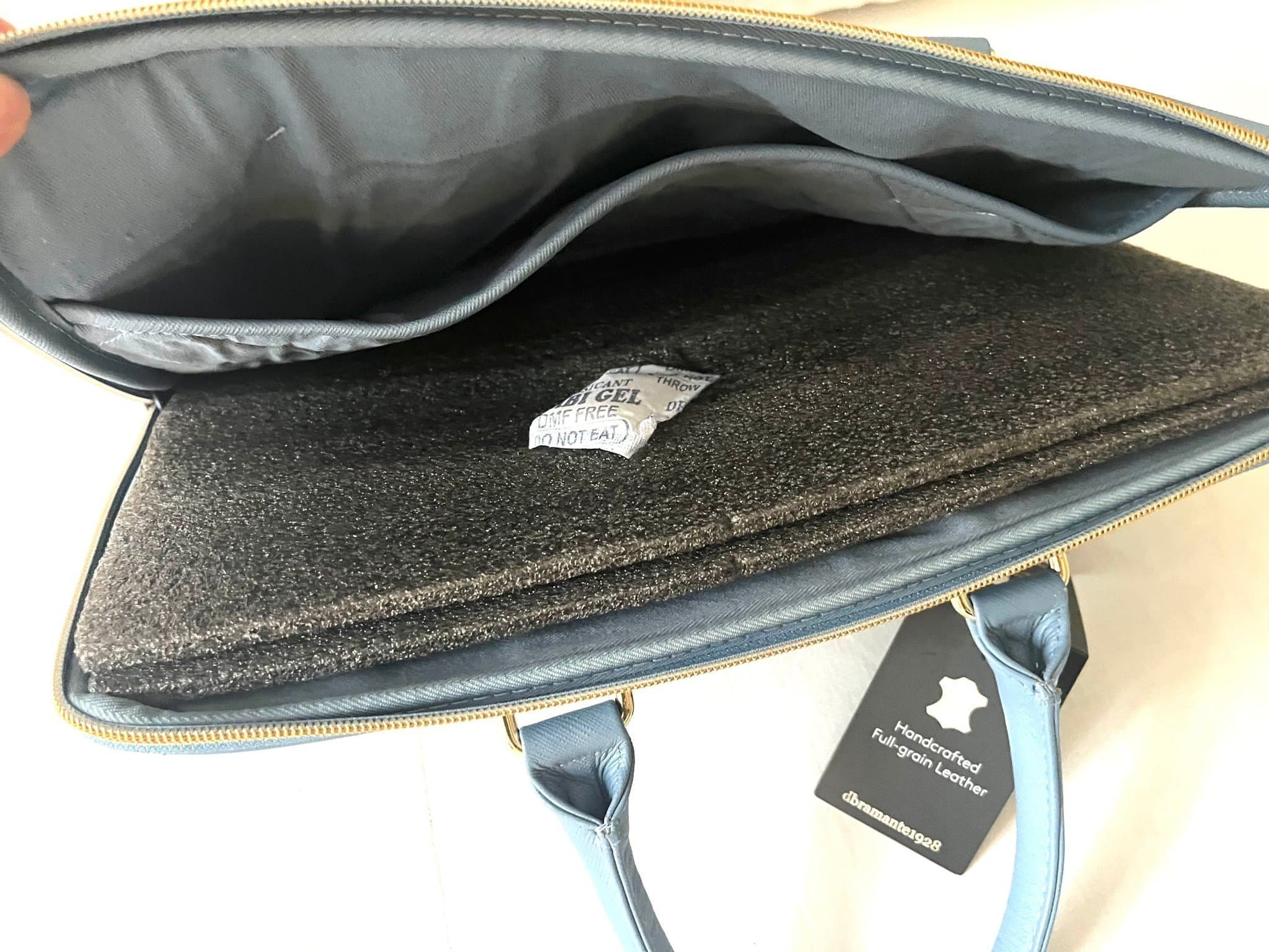 Datorväska, Laptopväska, 13" Laptop, Ljusblå, äkta läder, Oanvänd!