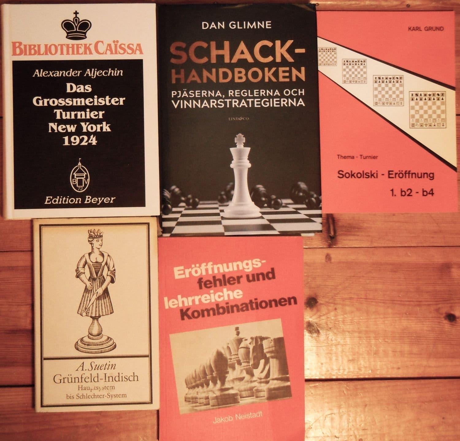 5 styck SCHACKBÖCKER : A. ALJECHIN 1924 bl.a.