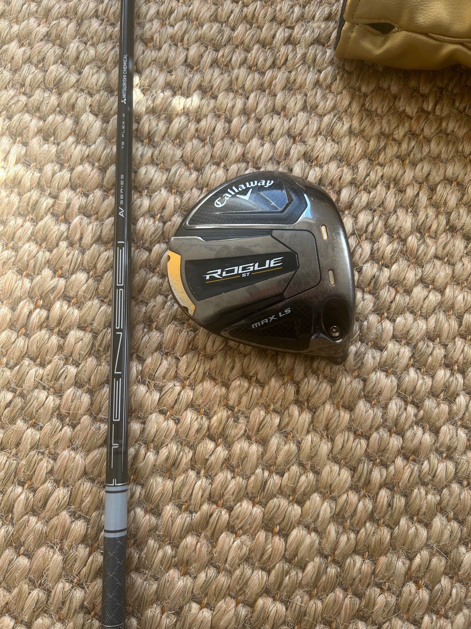 Callaway Rogue ST Max LS 9 grader — x-stiff 75g