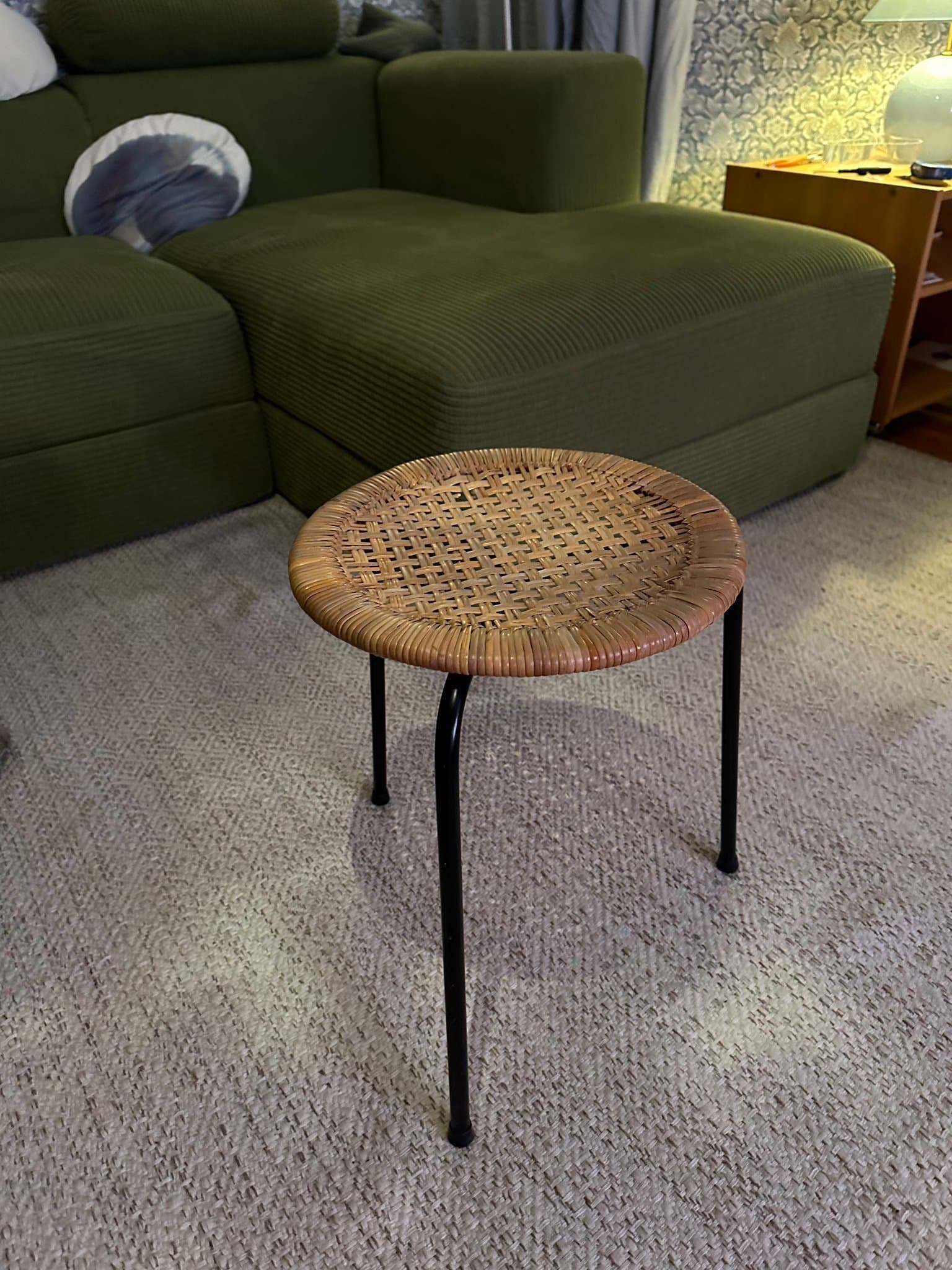 Vintage retro Pall rotting metall bord arne dot piedestal MCM mid century rattan