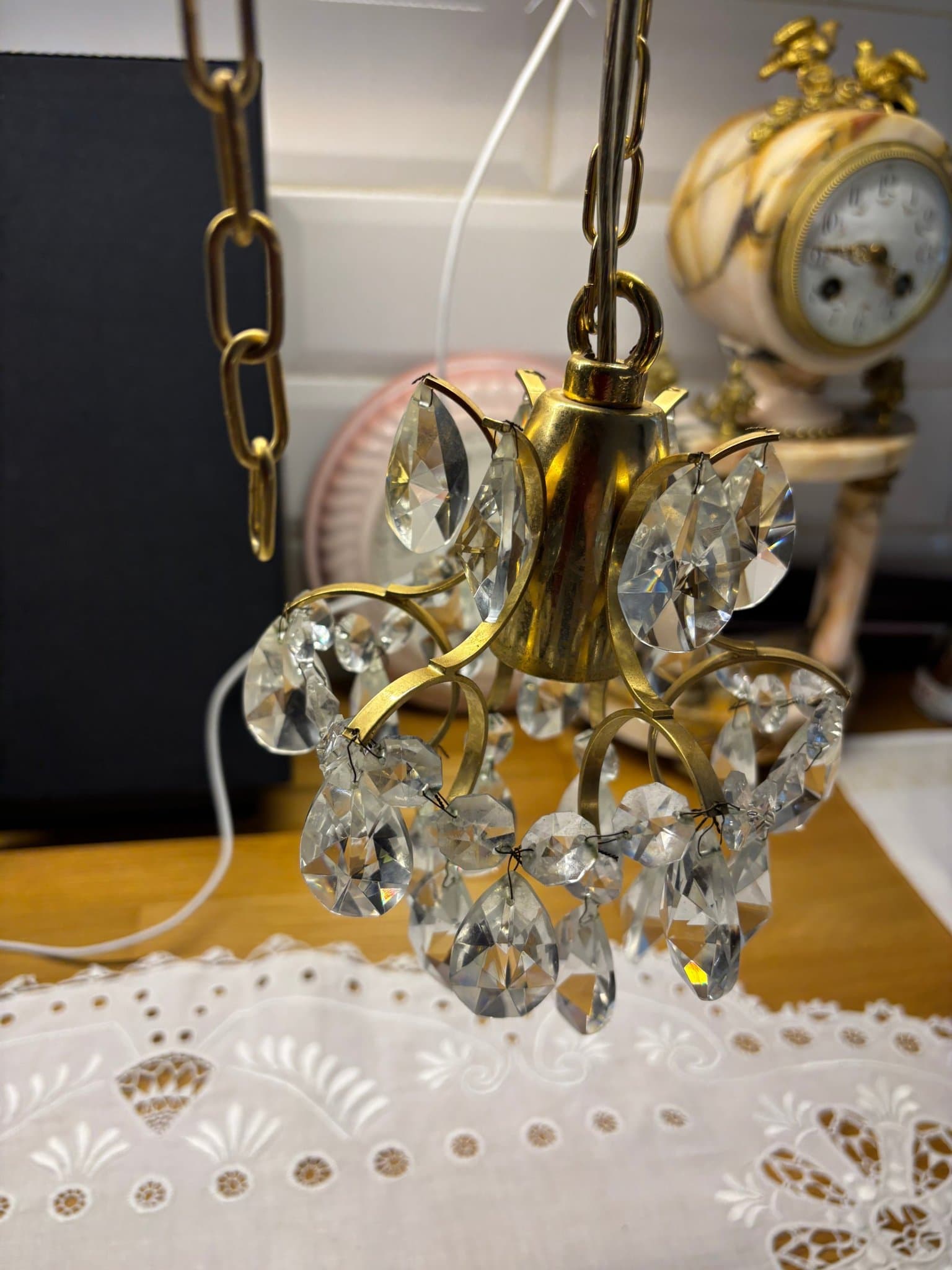 2 st fönsterlampor med kristallprosmor