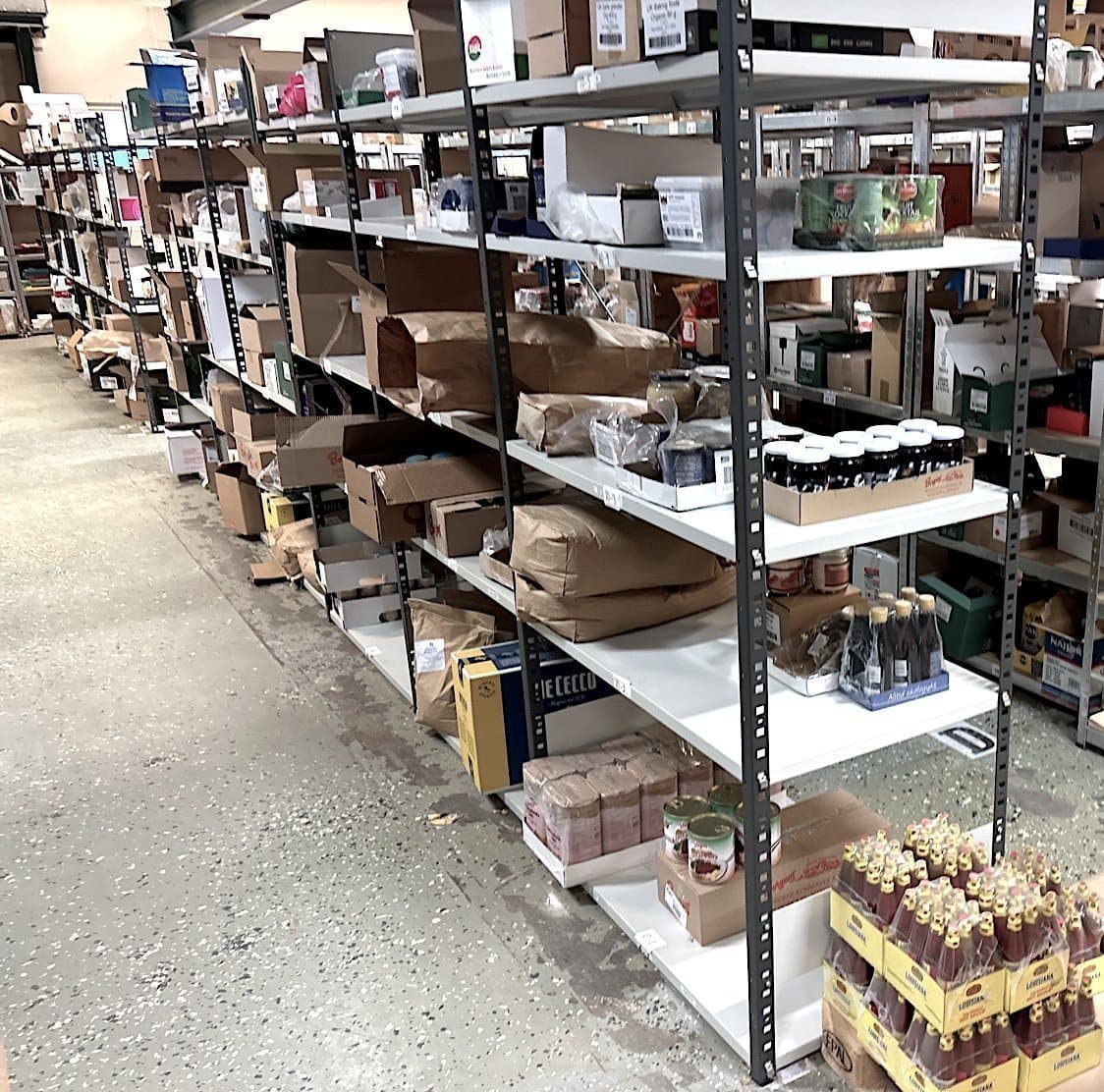 21 st fina Lagerhyllor/arkivhyllor/stålhyllor 105st hyllplan (fr AJ-prod)