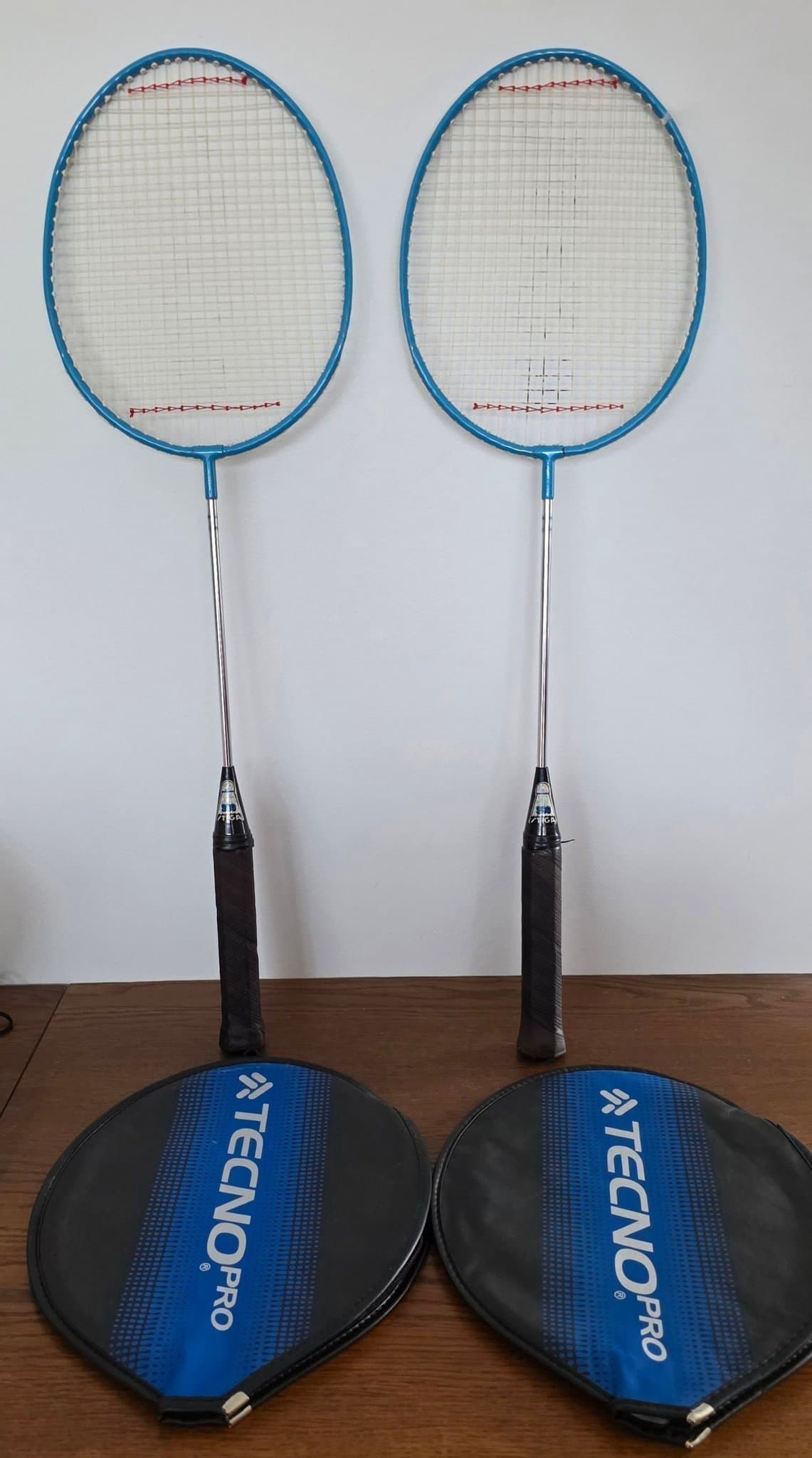 Två badmintonracketar från Stiga