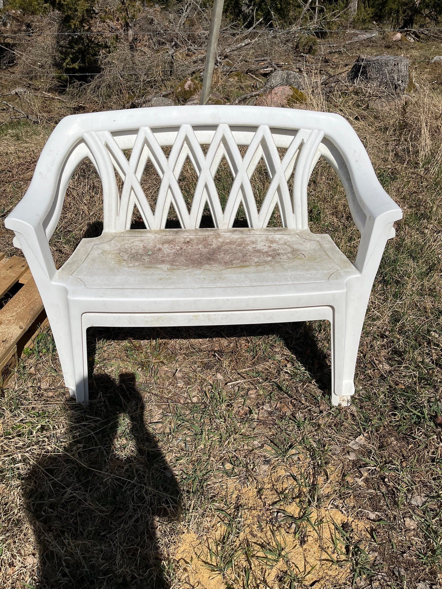 Trädgårdsbänkar i plast