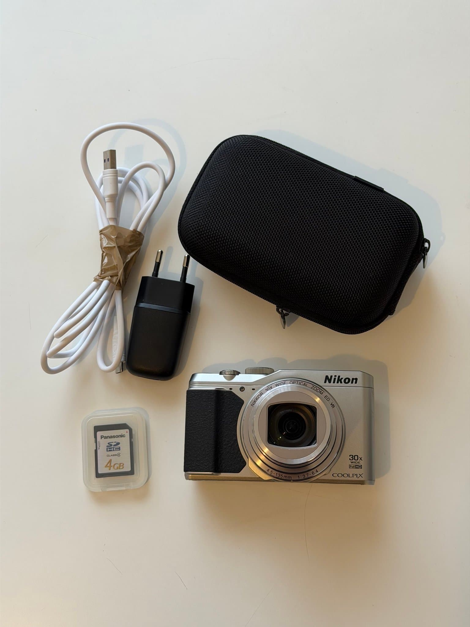 Nikon Coolpix S9900 – kompaktkamera med kraftfull zoom | Fullt fungerande