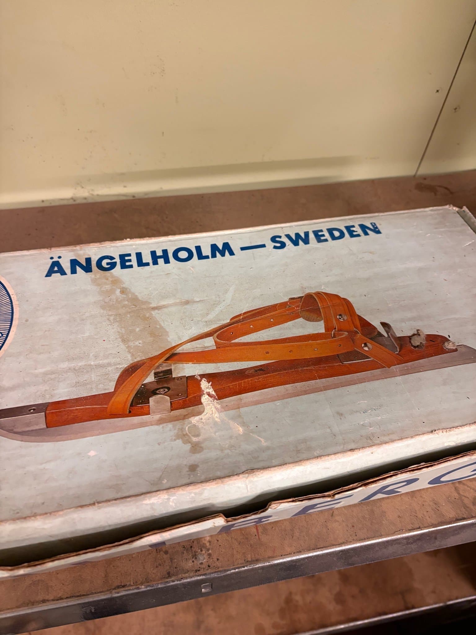 Gillbergs Långfärdsskridskor, Art. 24, Herr