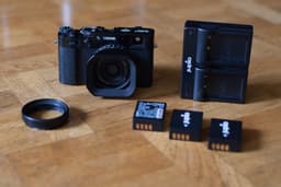 Fujifilm X100V med många tillbehör! Endast 9600 exponeringar!