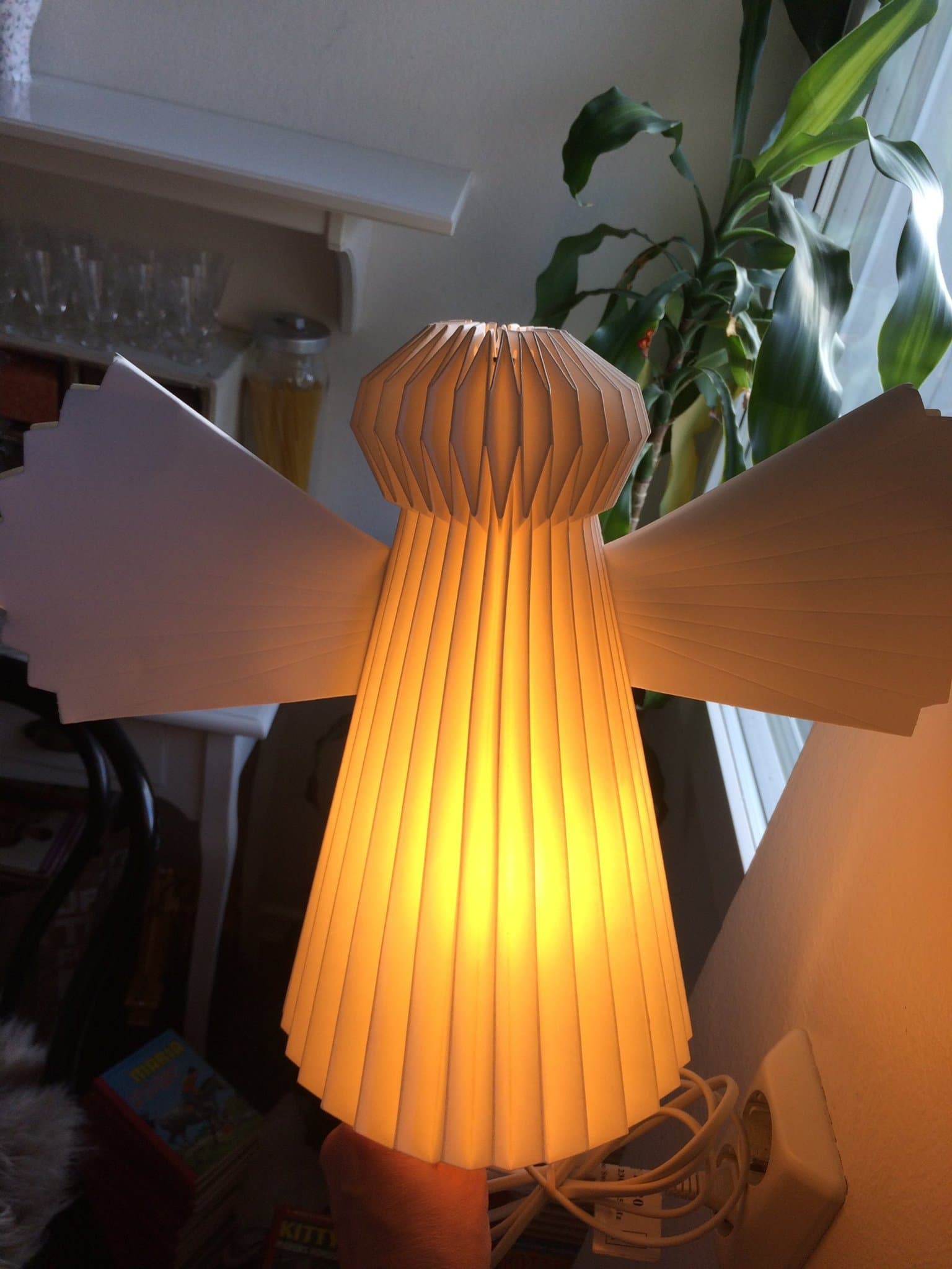 Lampa föreställande ängel från Markslöjd