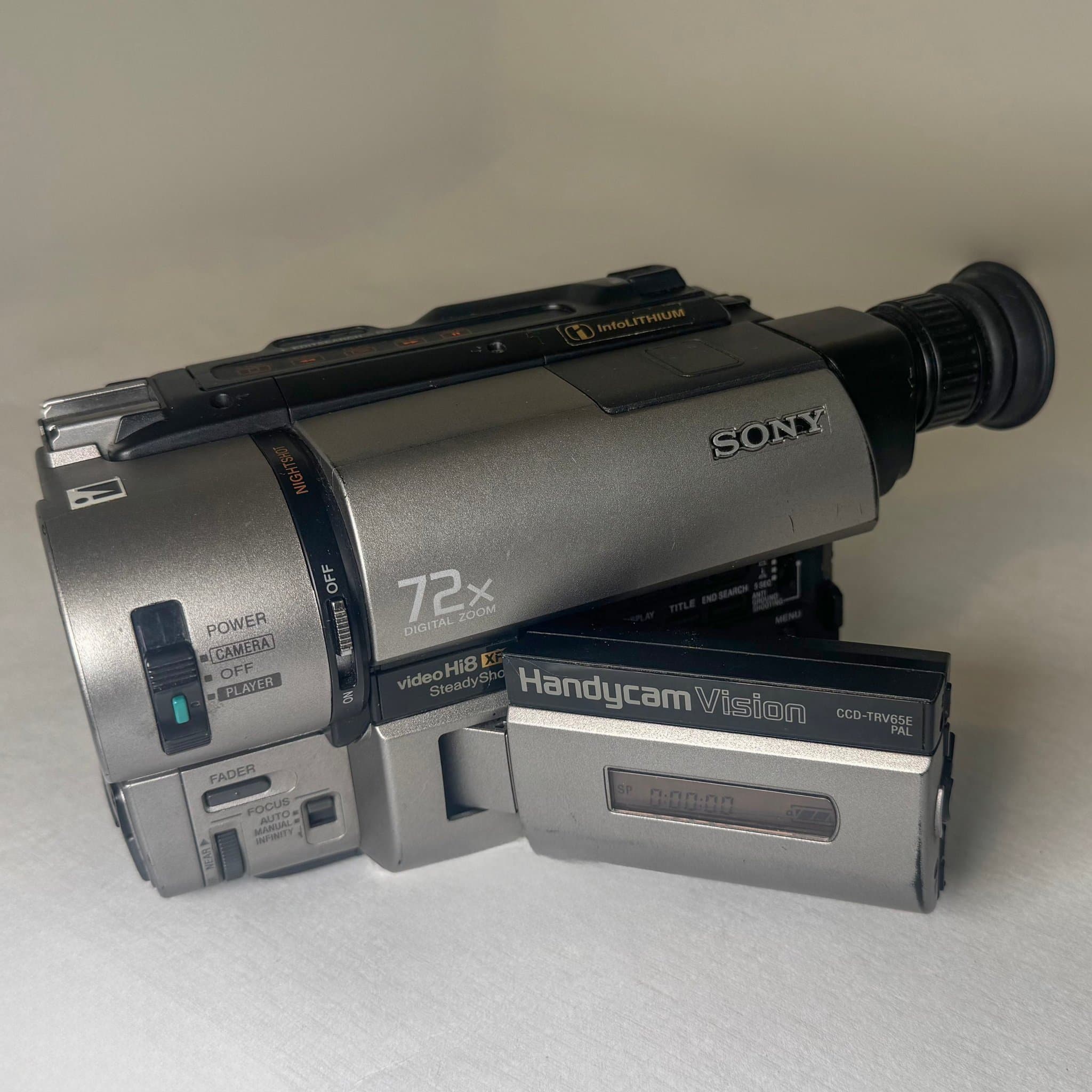 Sony CCD-TRV65E Hi8 (Hi8 och Video8 (8) kompatibel)