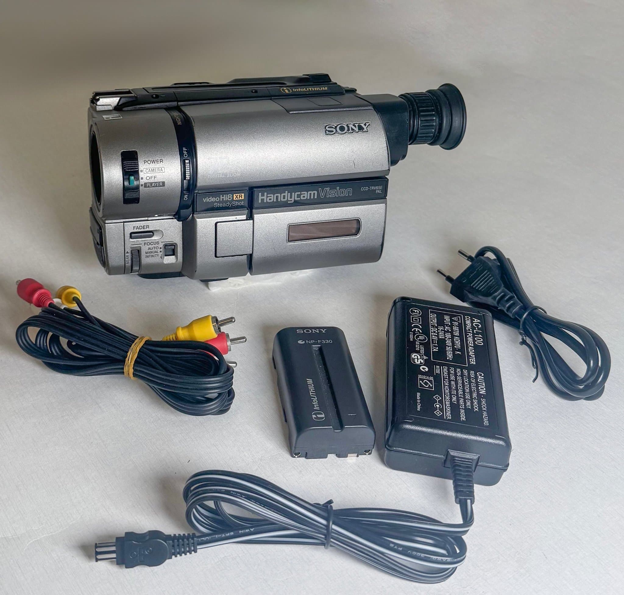 Sony CCD-TRV65E Hi8 (Hi8 och Video8 (8) kompatibel)
