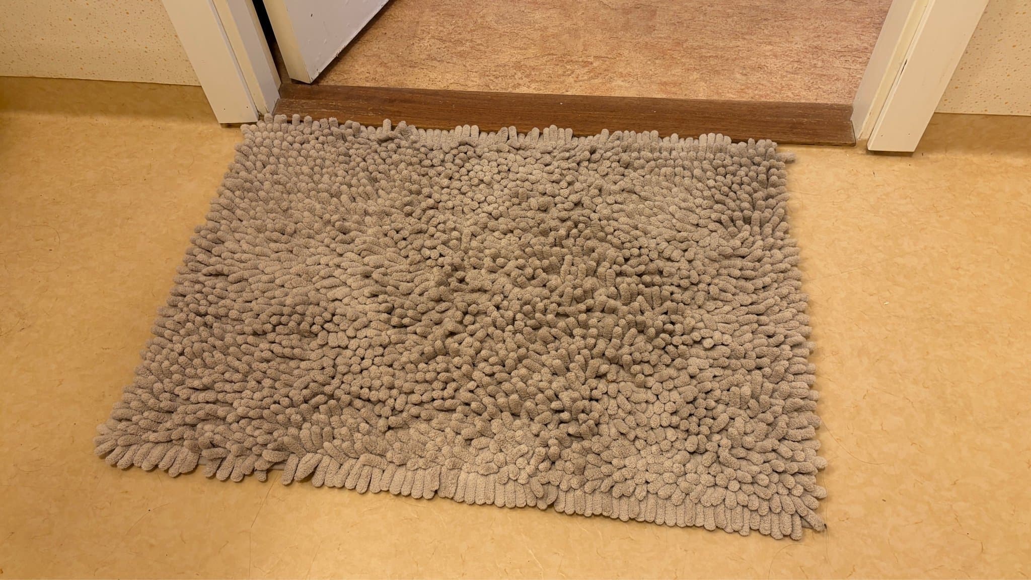 H&M Home Bath Mat / Badrumsmatta (50x70 cm) – Soft Chenille