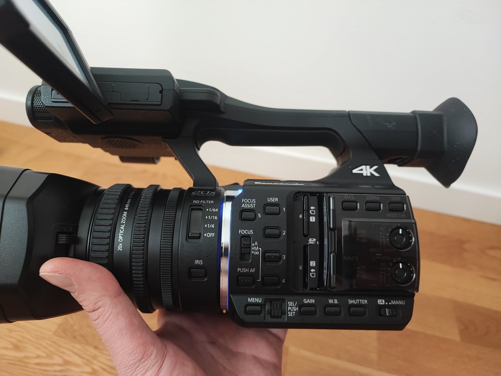 Panasonic HC-X1000 – Proffskamera i nyskick (4K & 3 batterier!)