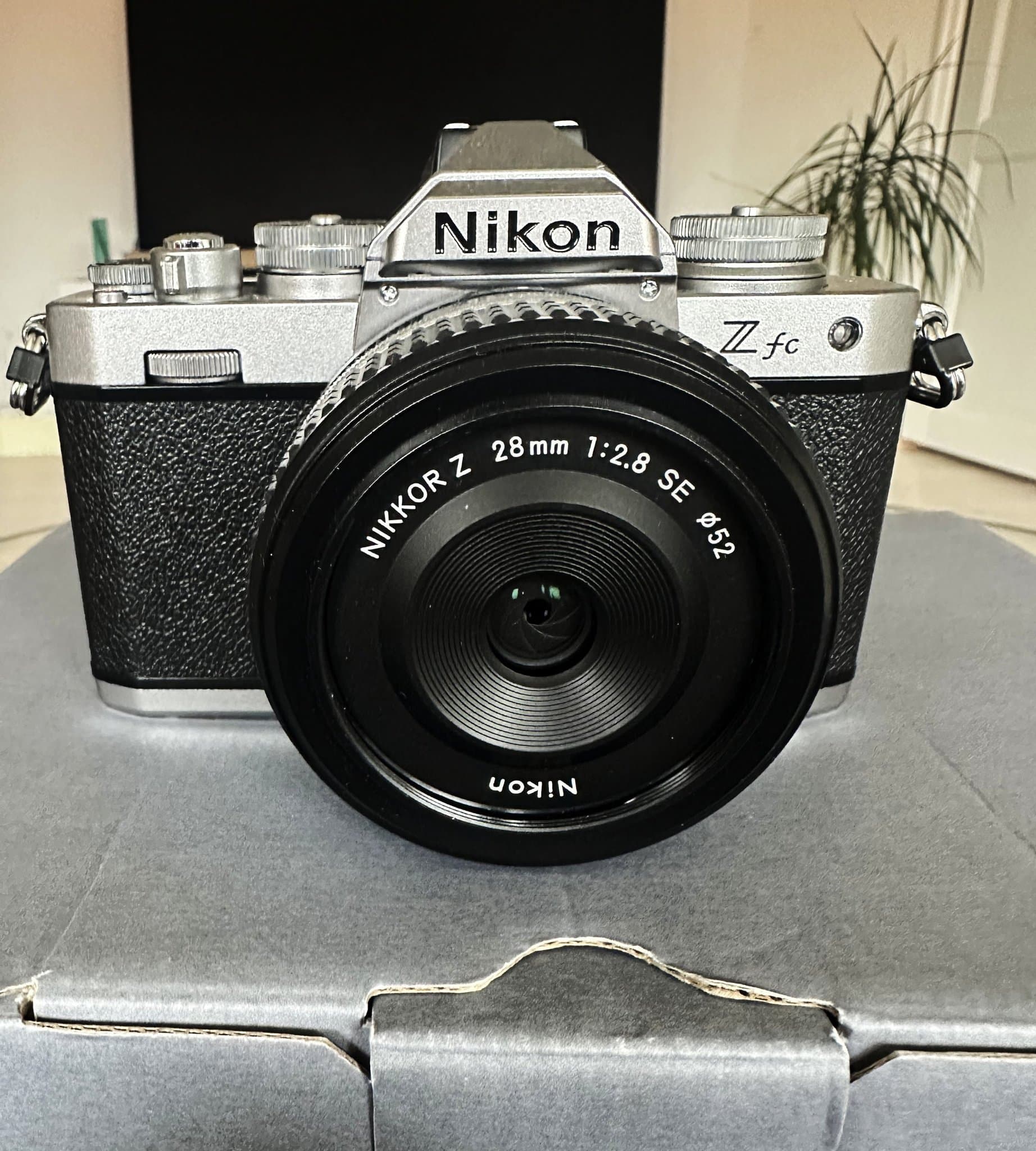 Nikon Z fc & NIKKOR Z F 2,8 SE