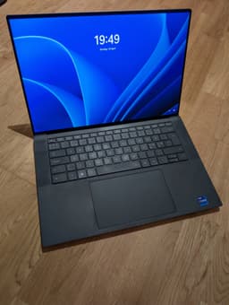 Dell XPS 15 9520 i9-12900HK / 32GB / 1TB / RTX 3050 Ti / 4K